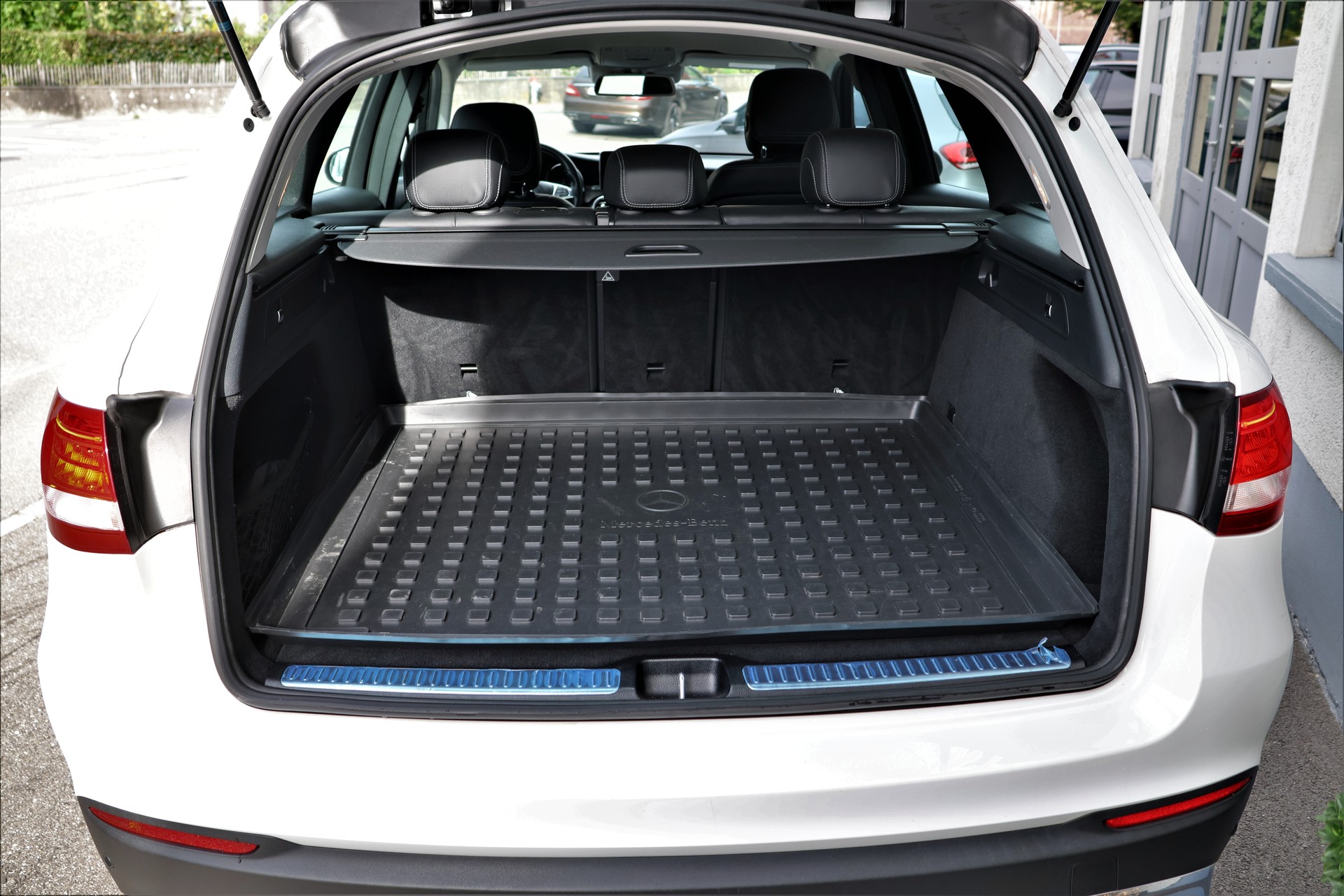 MERCEDES-BENZ GLC 250 d Exclusive 4Matic 9G-Tronic (CH)-image-17