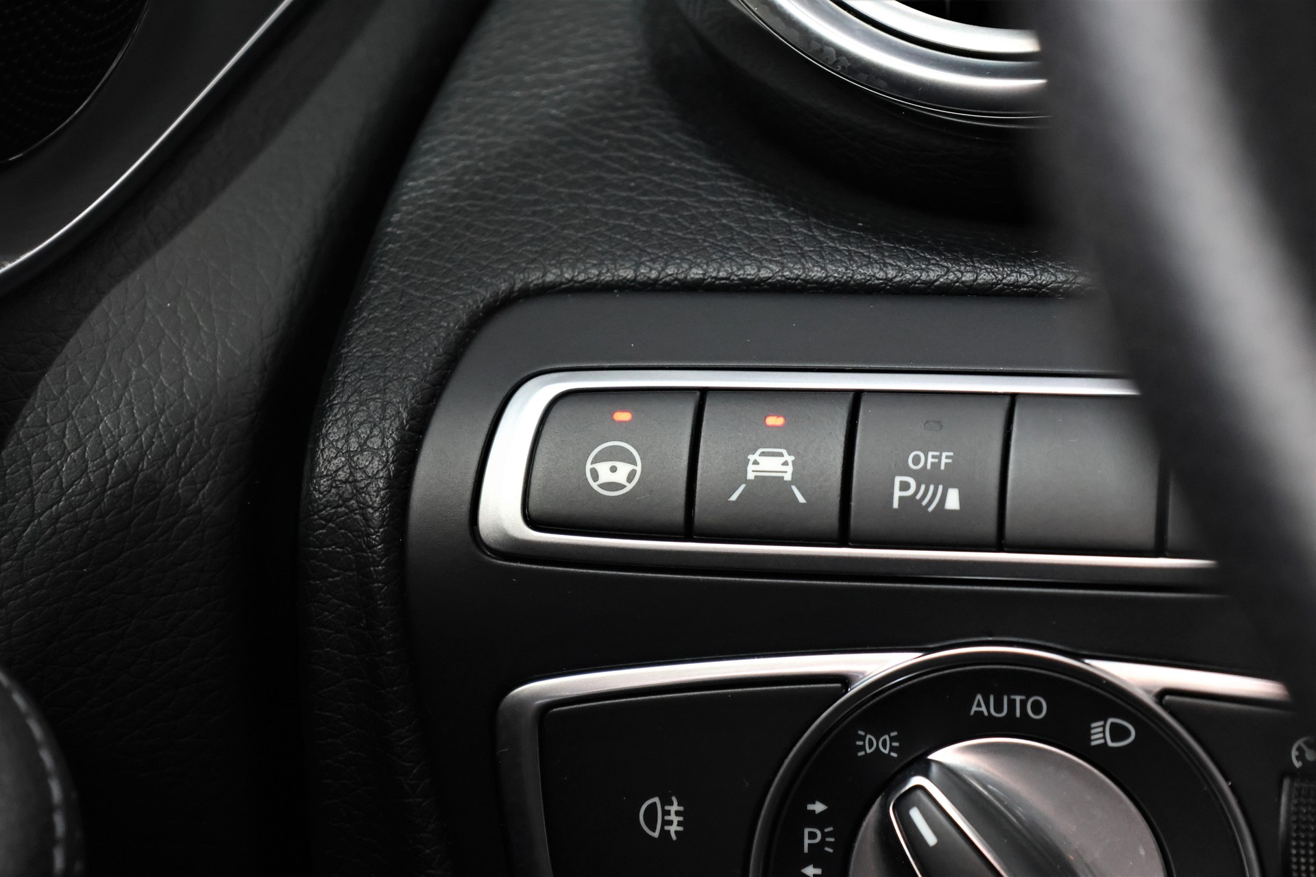 MERCEDES-BENZ GLC 250 d Exclusive 4Matic 9G-Tronic (CH)-image-16