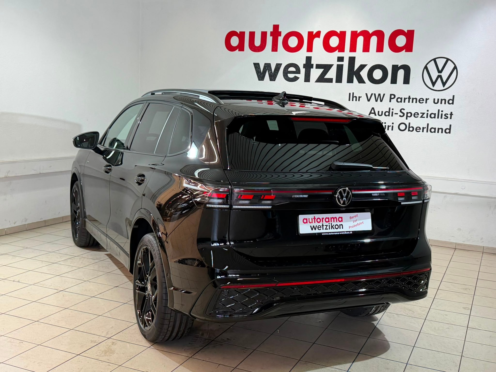 VW Tiguan 2.0 TSI DSG R-Line 4Motion-showroom-element-3