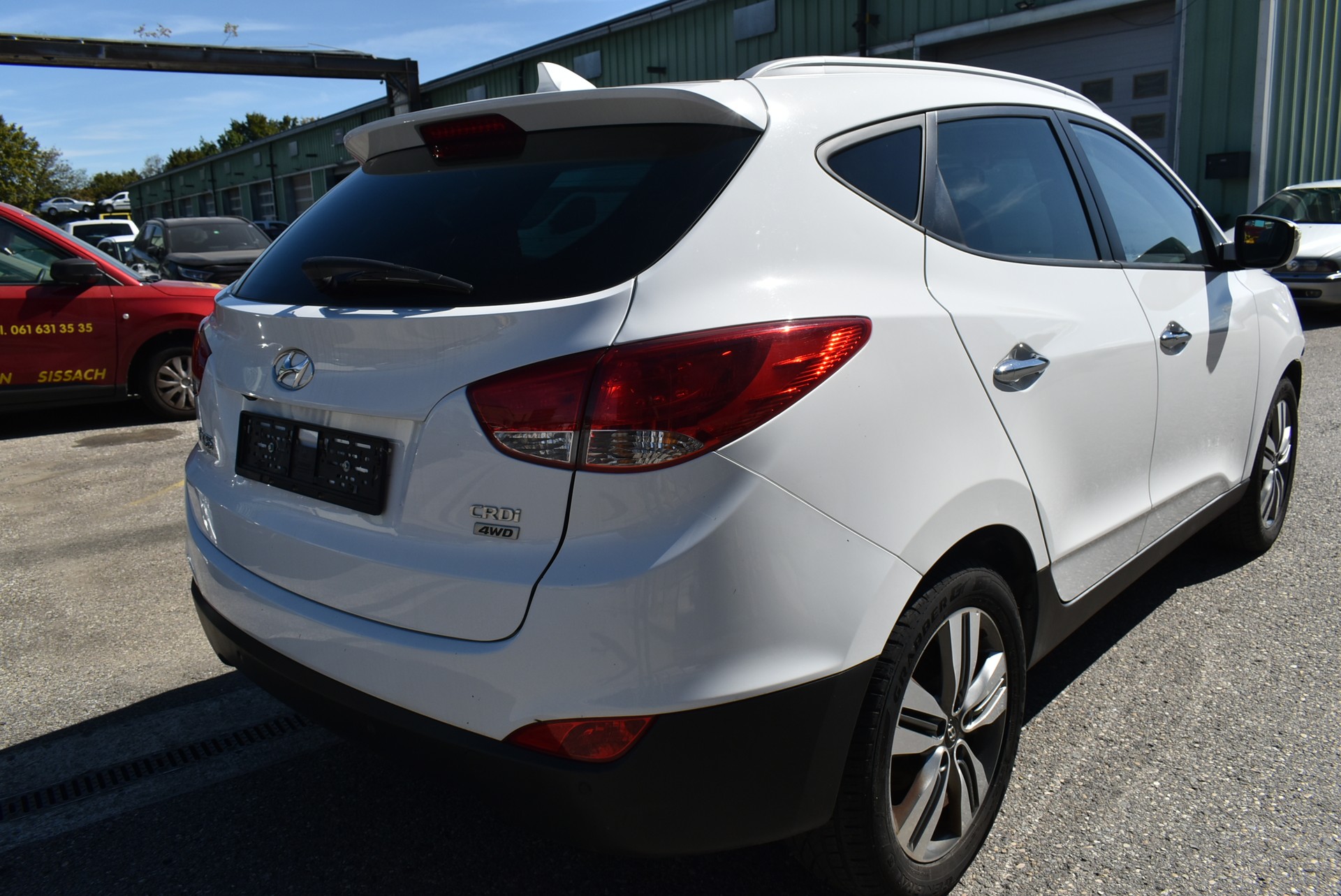 HYUNDAI iX 35 2.0 CRDi Premium 4WD Automatic-image-6