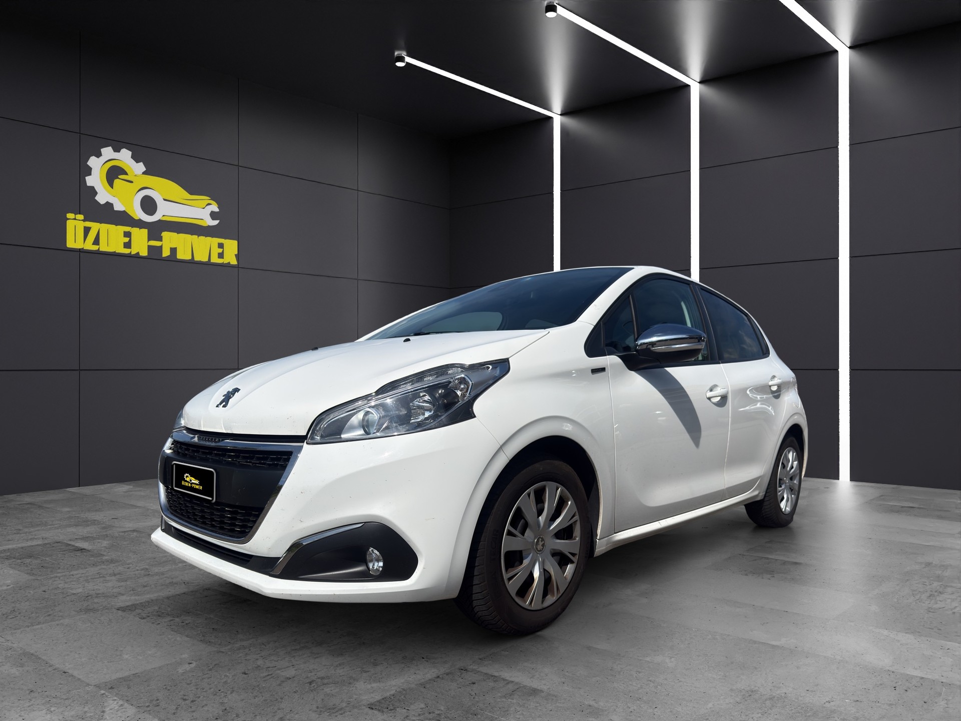 PEUGEOT 208 1.2 PureTech Signature