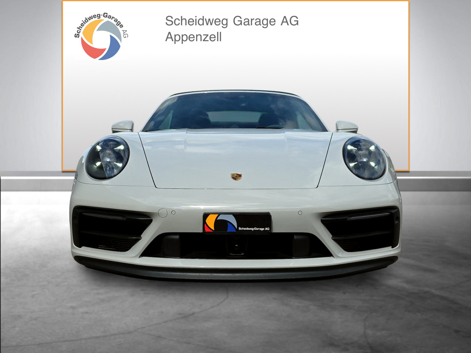 PORSCHE 911 Carrera 4 GTS Cabriolet PDK-showroom-element-1