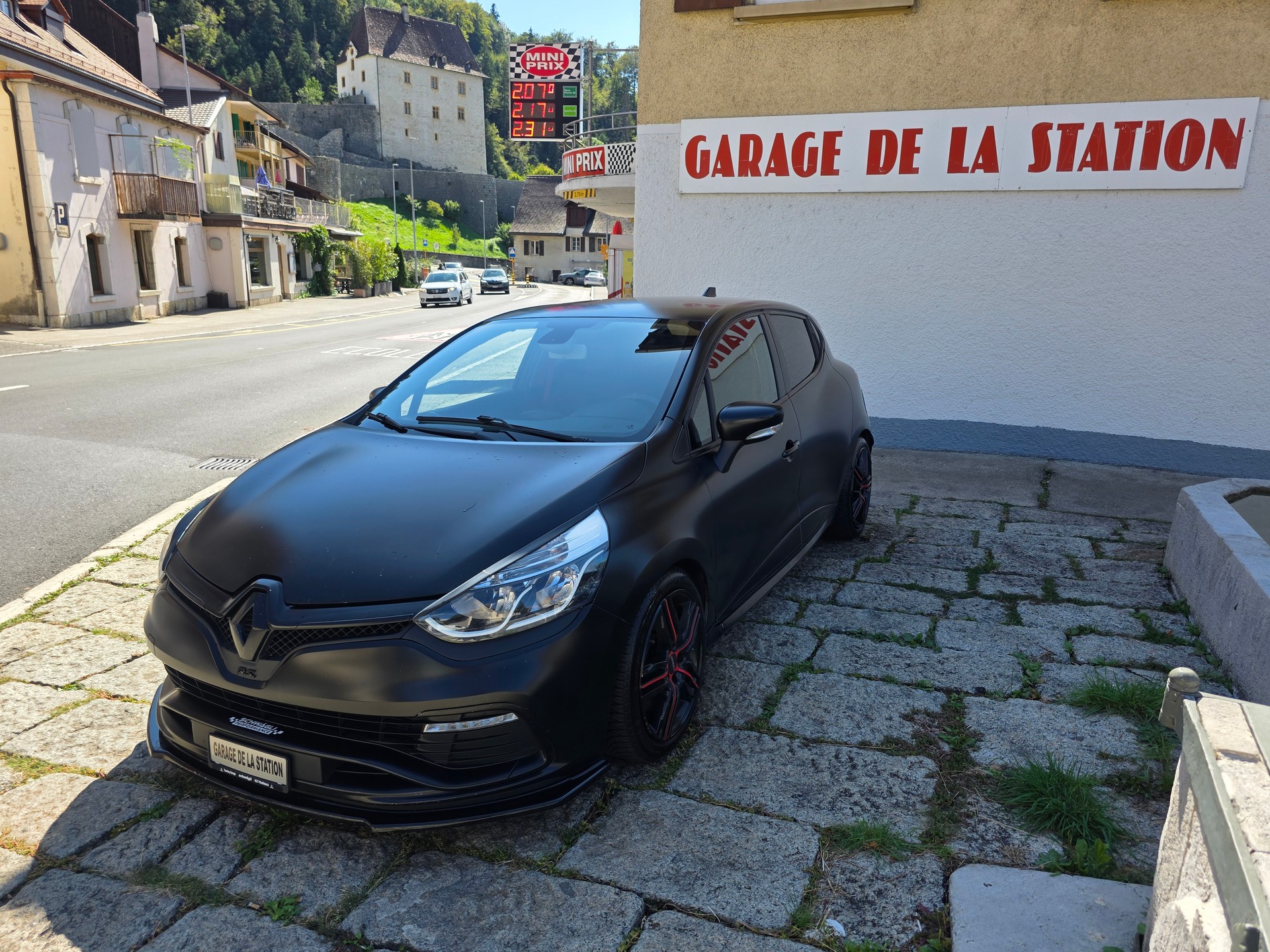 RENAULT Clio 1.6 T RS 200 EDC
