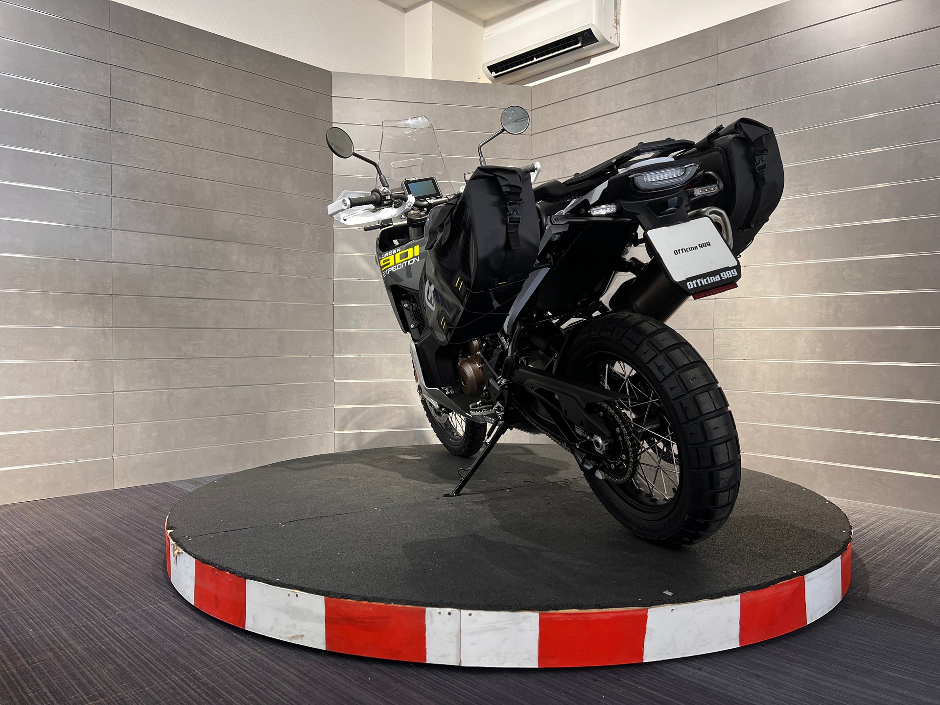 HUSQVARNA Norden 901 Expedition-image-3