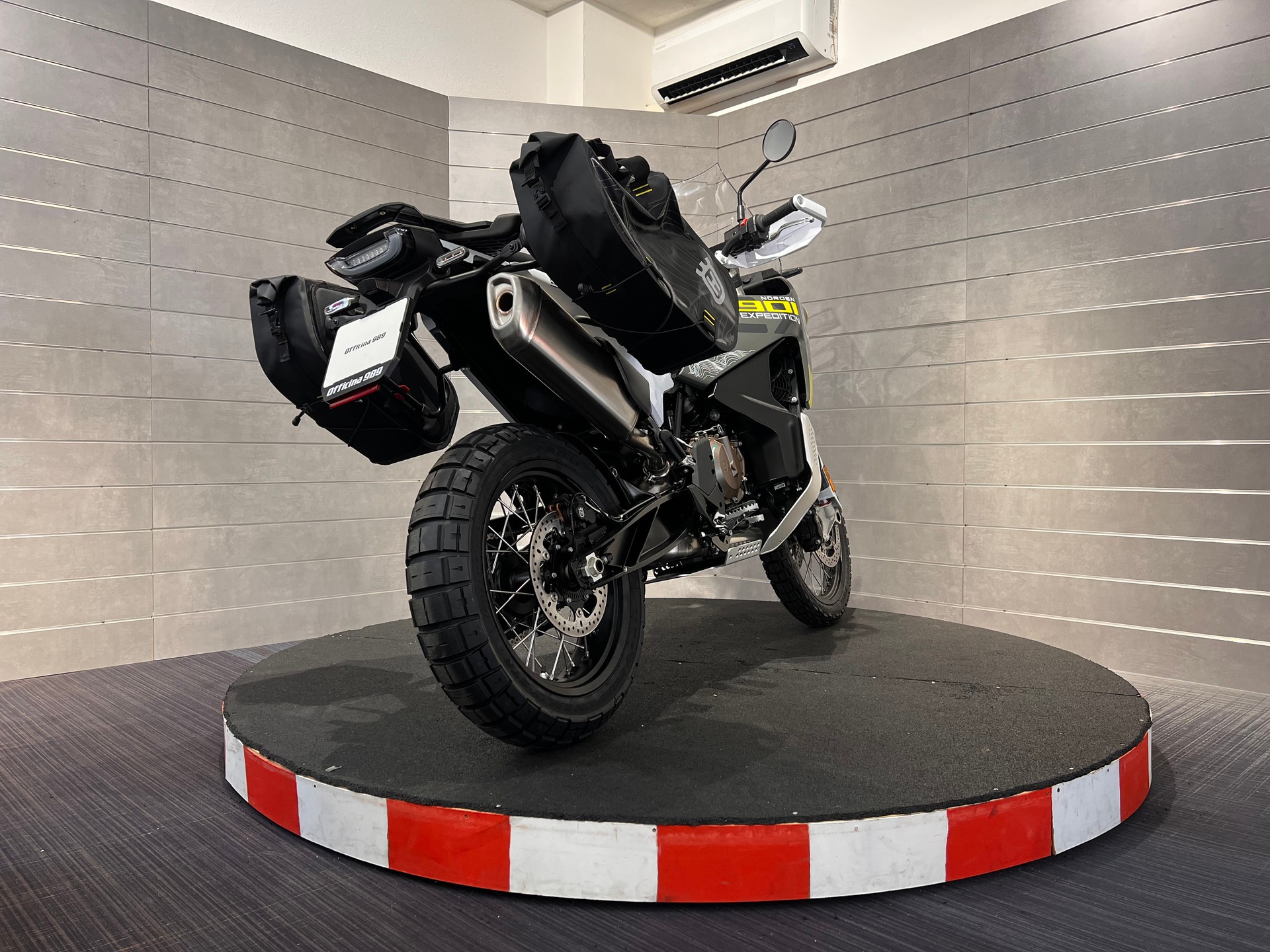 HUSQVARNA Norden 901 Expedition-image-4
