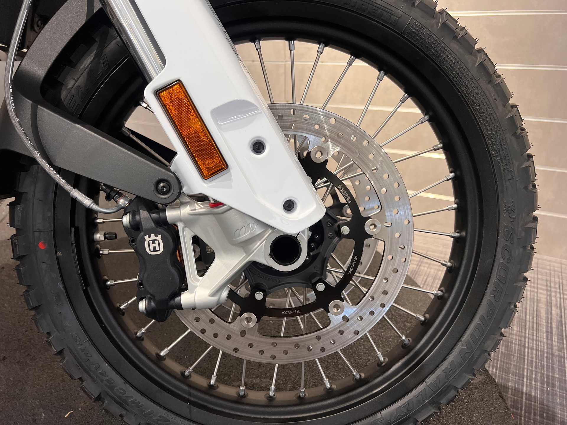 HUSQVARNA Norden 901 Expedition-image-9