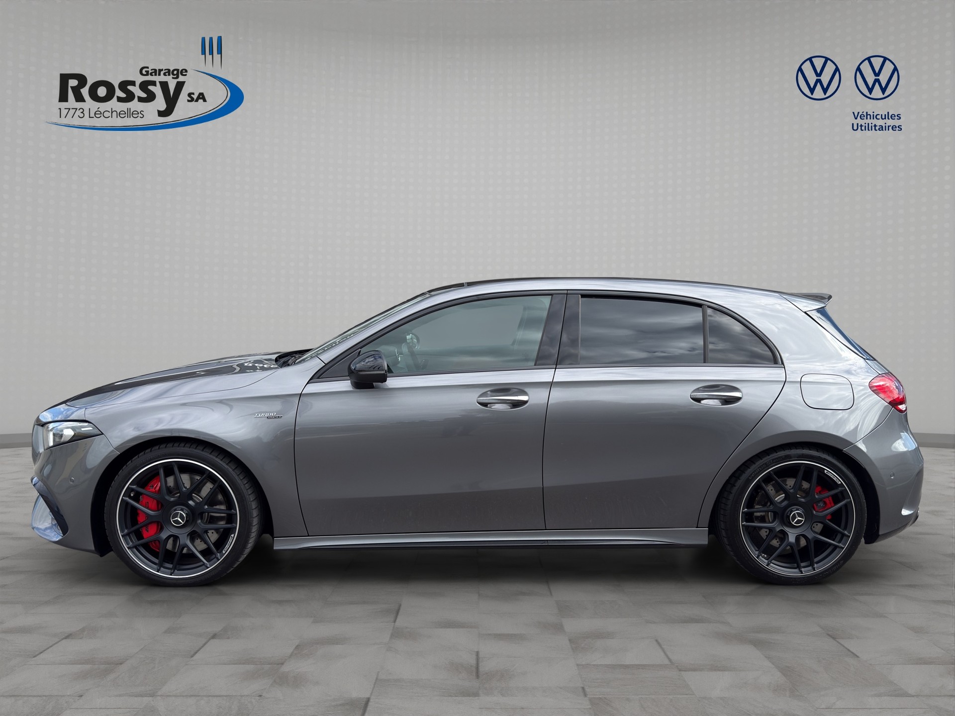 MERCEDES-BENZ A 45 S AMG 4Matic+ Speedshift-showroom-element-2