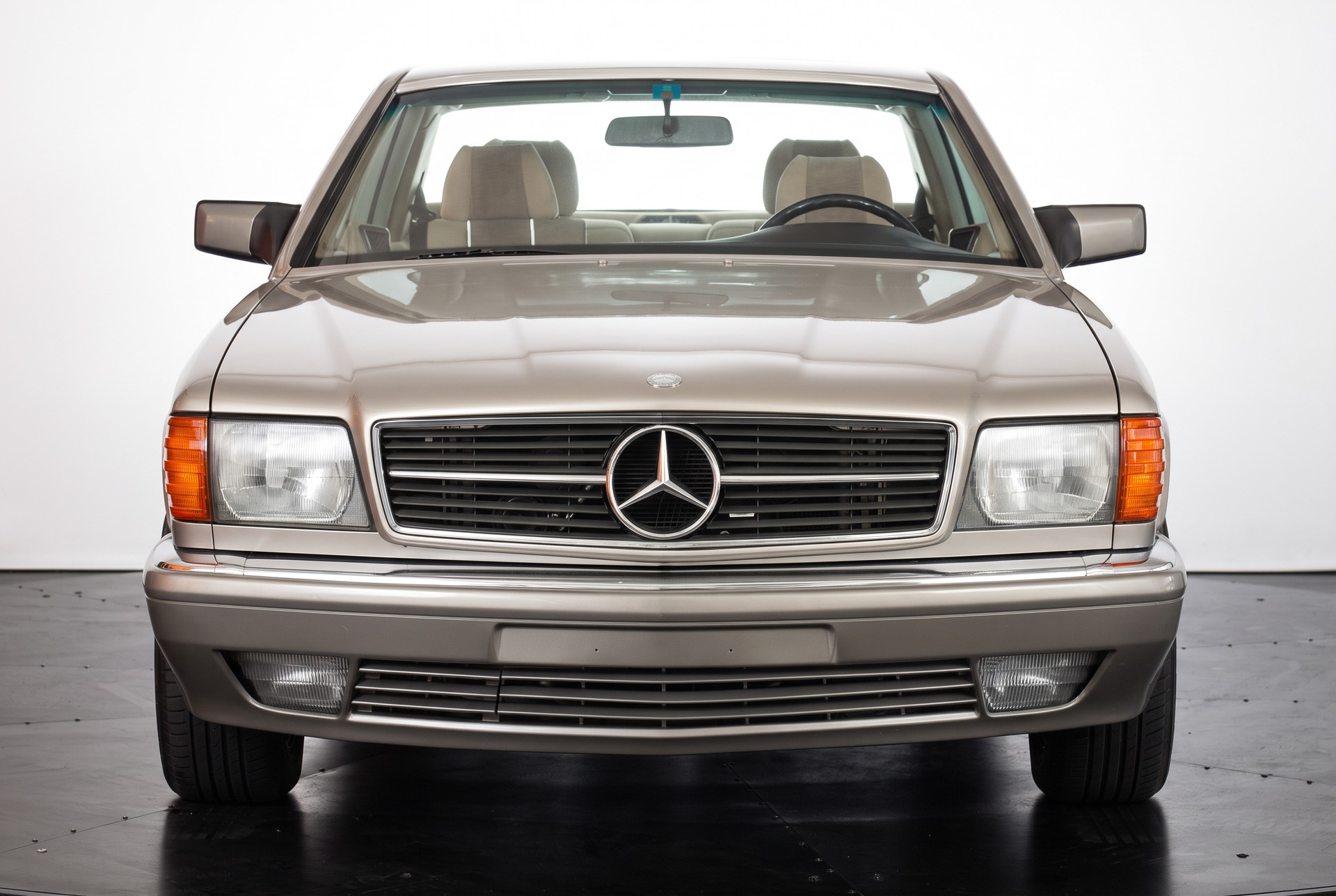 MERCEDES-BENZ 420 SEC Automatic * VETERAN-showroom-element-1