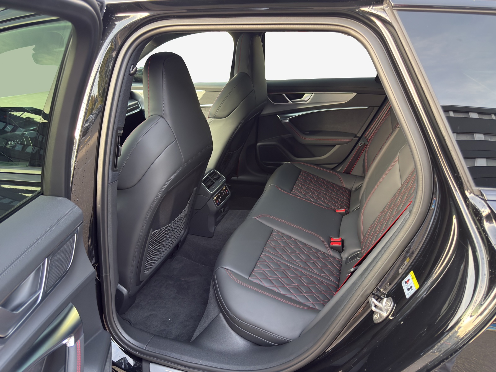 AUDI S6 Avant 3.0 TDI quattro tiptronic-image-11