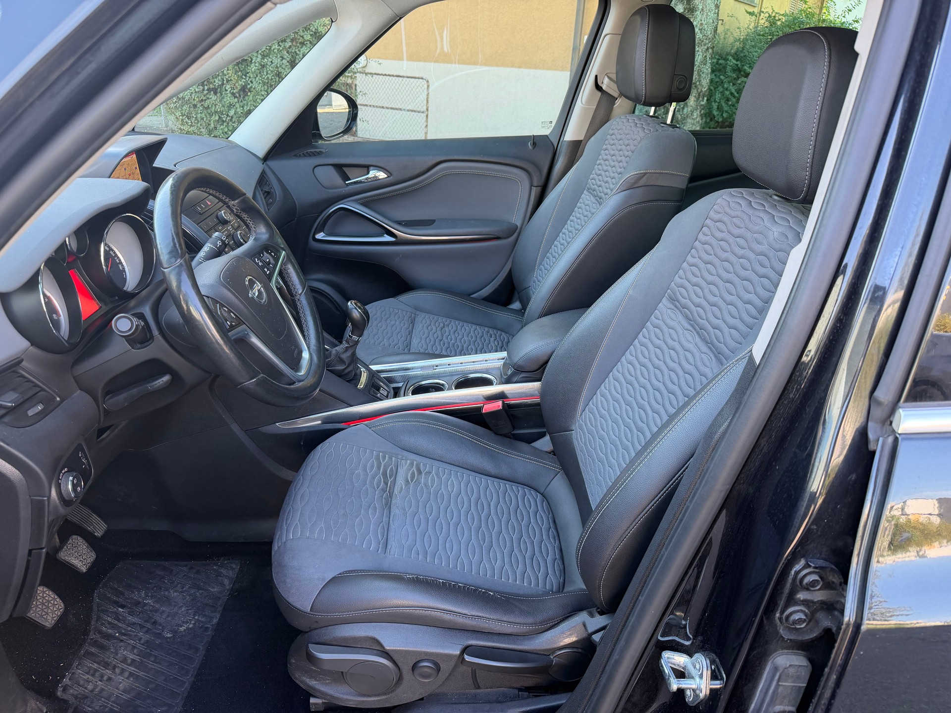 OPEL Zafira Tourer 2.0 CDTi Cosmo-image-12