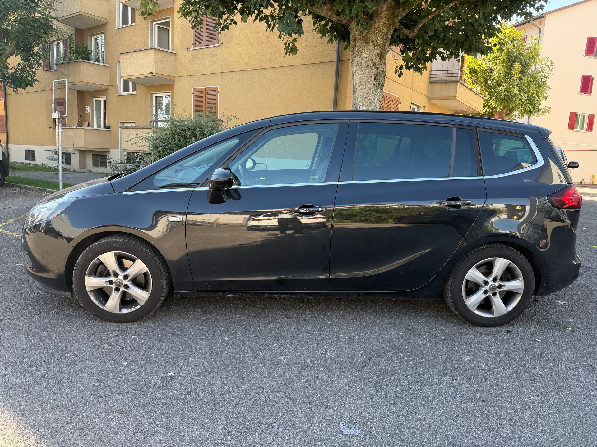 OPEL Zafira Tourer 2.0 CDTi Cosmo-image-1