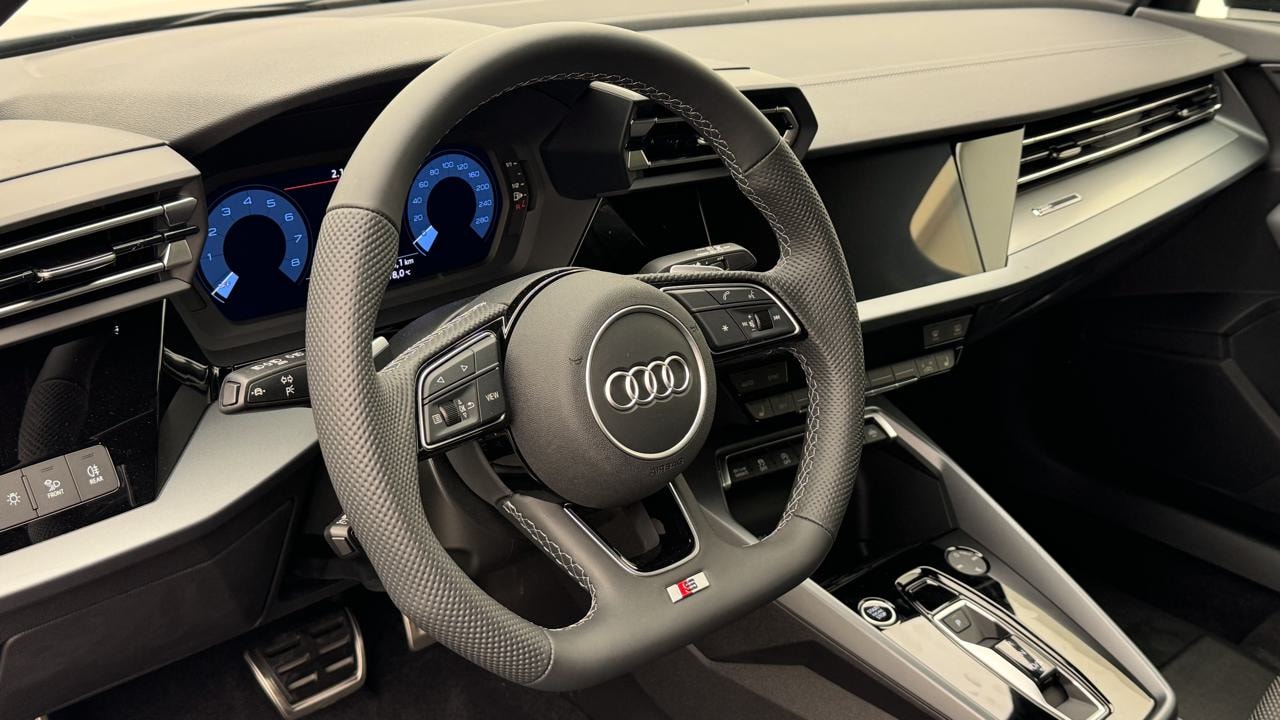 AUDI A3 Sportback TFSI 110 kW S line S tronic-image-6