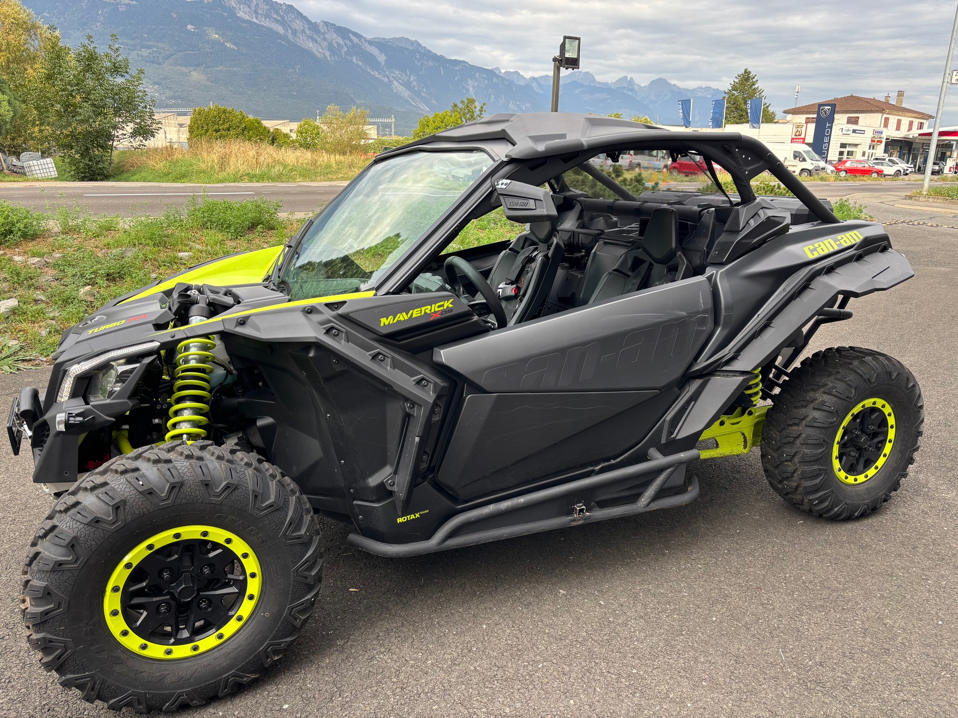 CAN-AM X DS Turbo RR-image-1