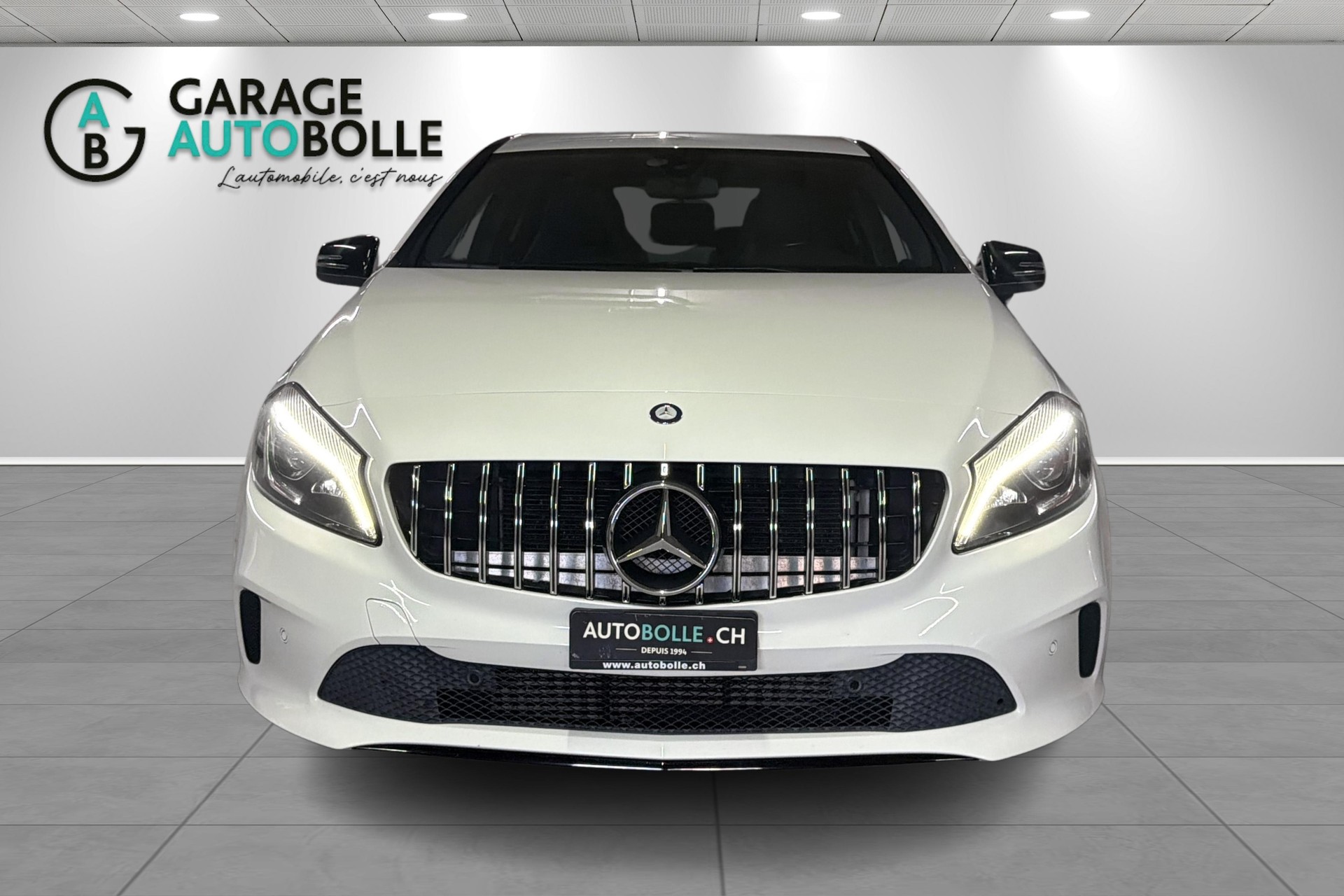 MERCEDES-BENZ A 200 CDI Night Star 7G-DCT-showroom-element-1