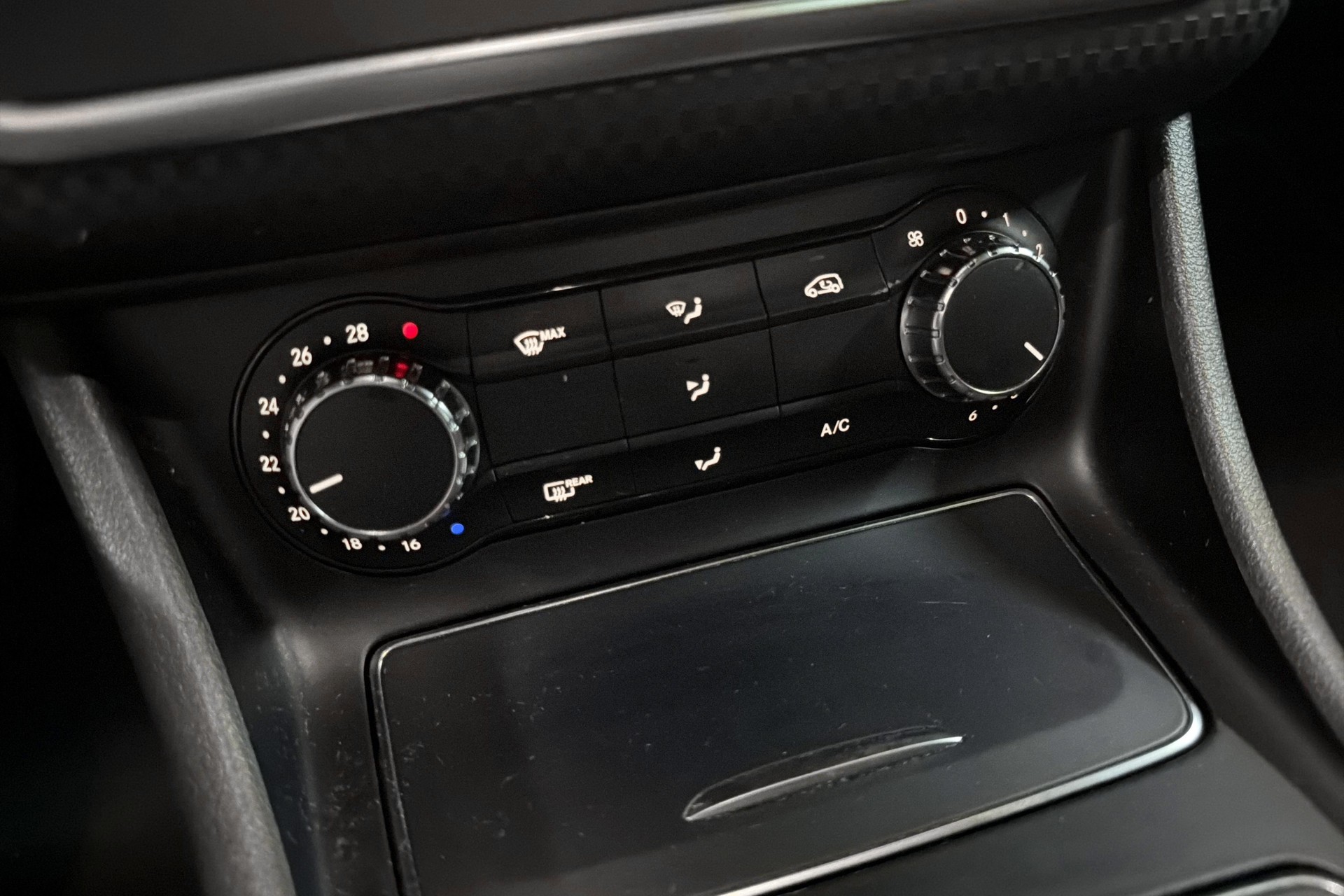 MERCEDES-BENZ A 200 CDI Night Star 7G-DCT-image-13