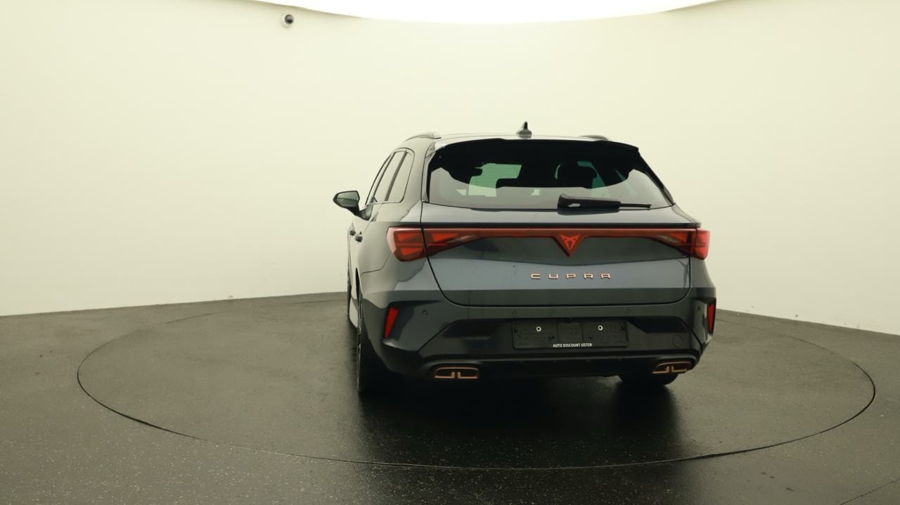 CUPRA LEON ST 1.5 e-HYBRID pHEV VZ Black Edition-showroom-element-3