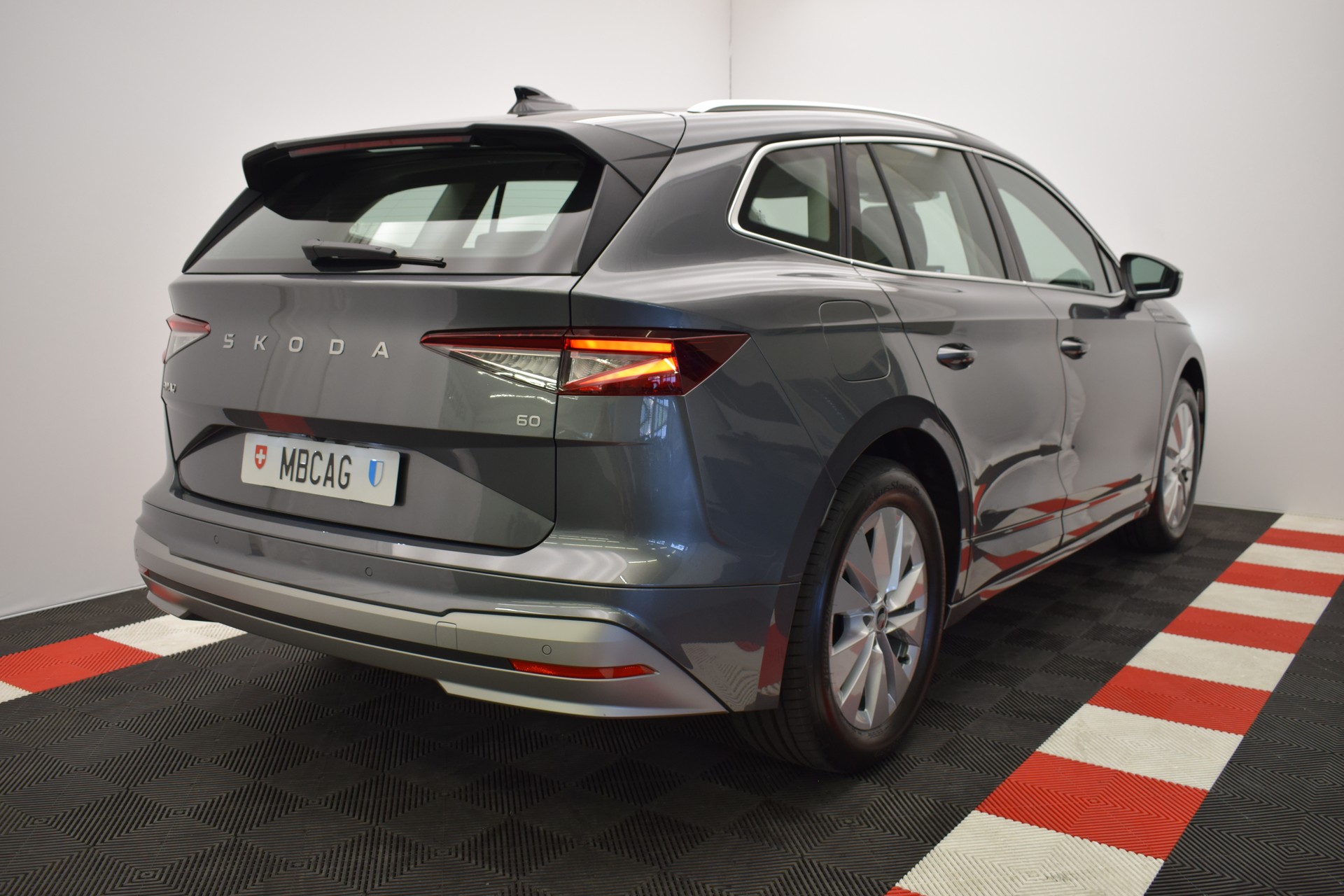 SKODA Enyaq 60 Essence CH Typenschein-image-9