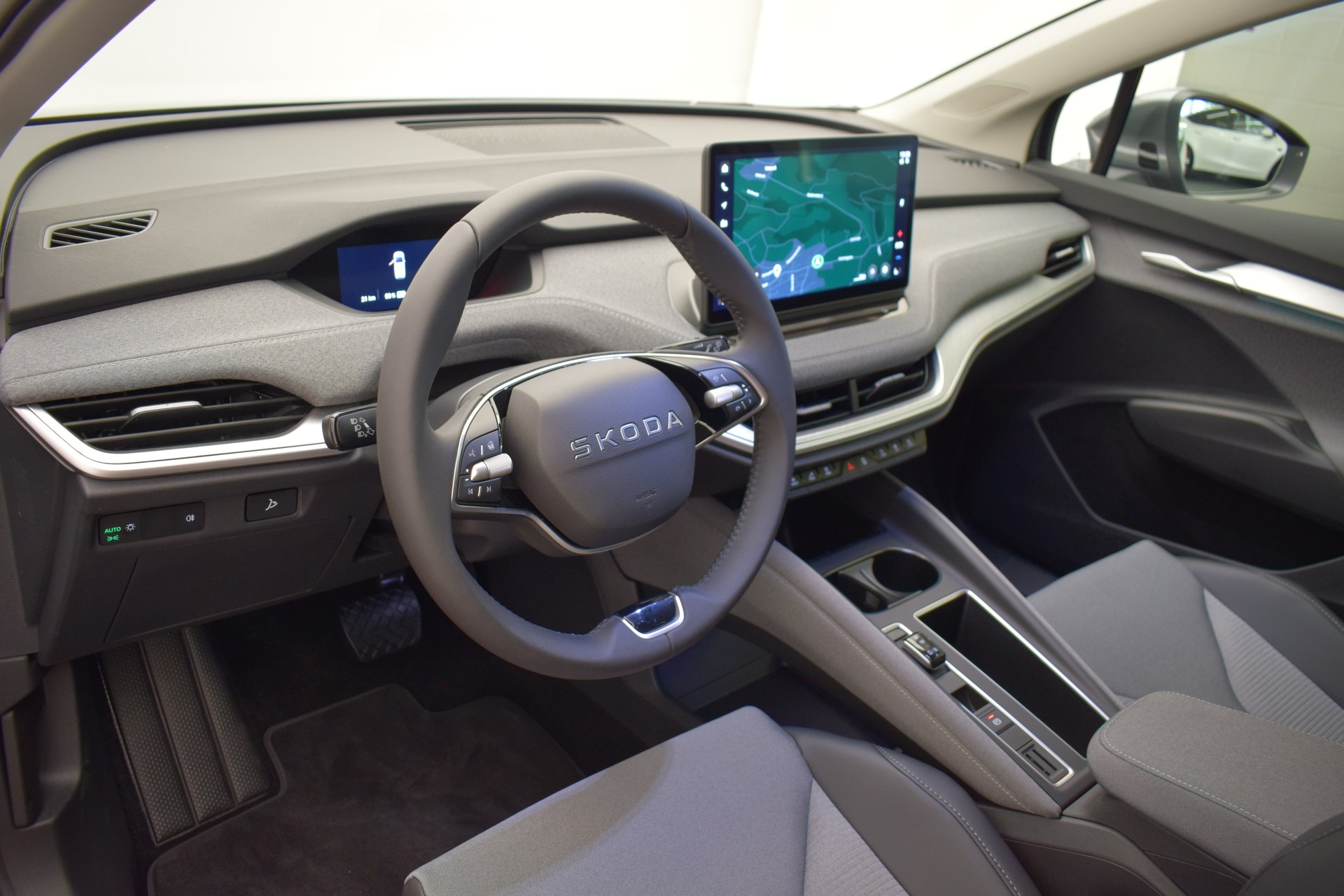SKODA Enyaq 60 Essence CH Typenschein-image-15