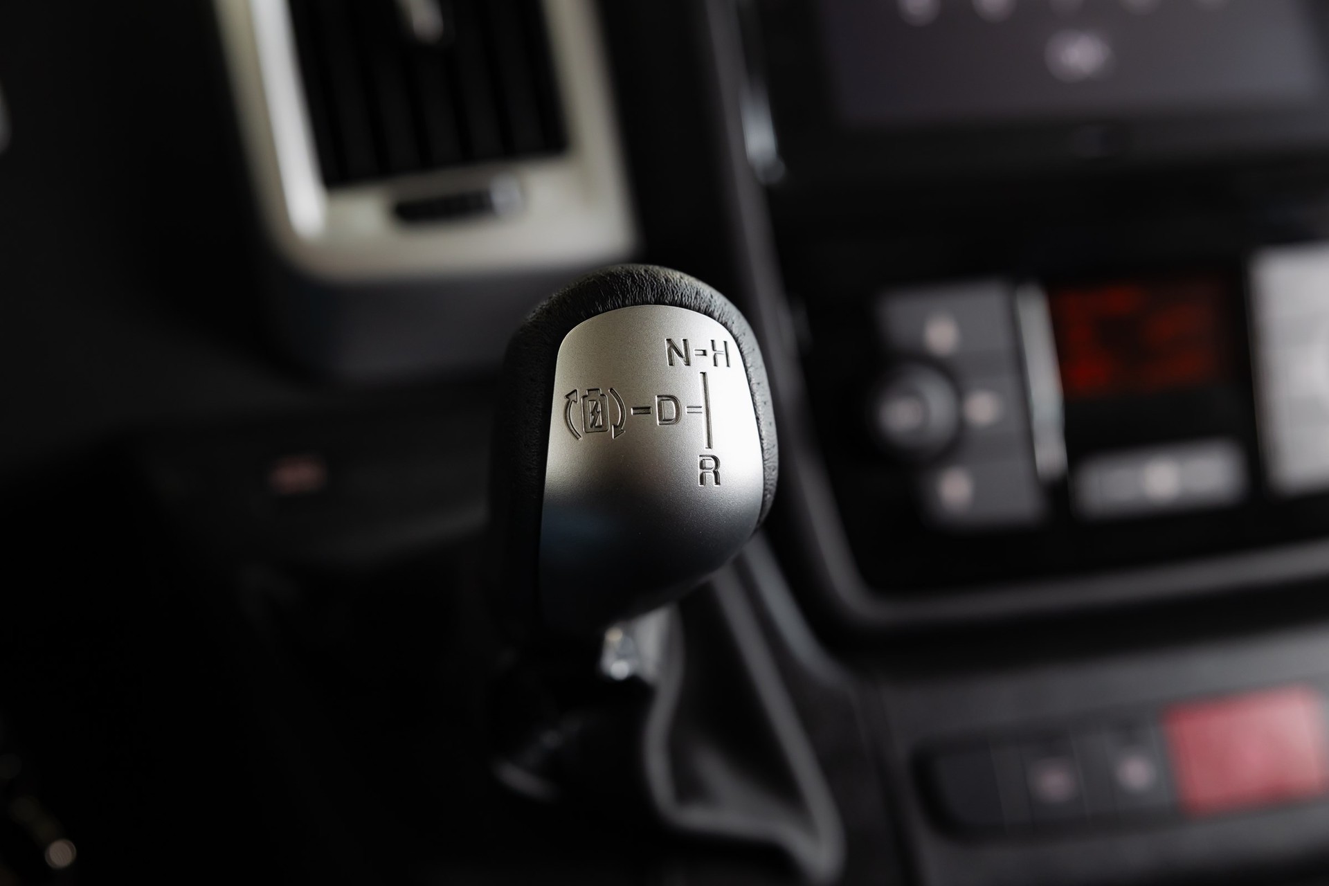 FIAT New E-Ducato 35 47kWh MH2 L2 H2 Comfort Full Option-image-7