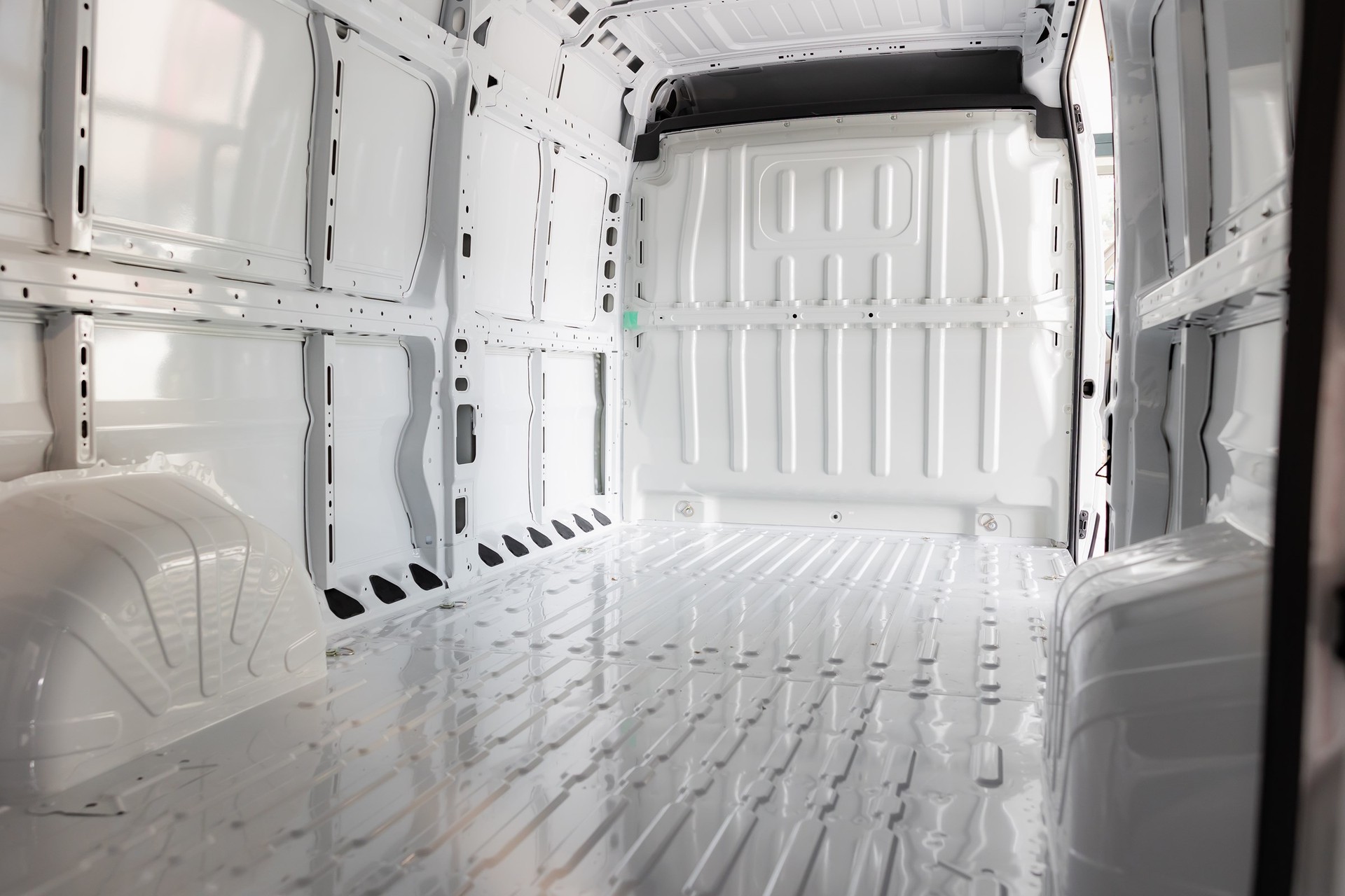 FIAT New E-Ducato 35 47kWh MH2 L2 H2 Comfort Full Option-image-12