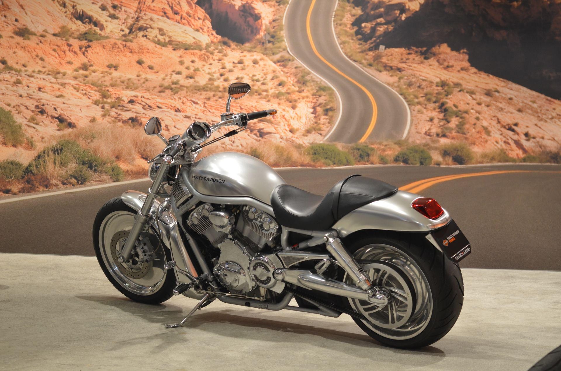 HARLEY-DAVIDSON VRSCA 1130 V-Rod-image-3