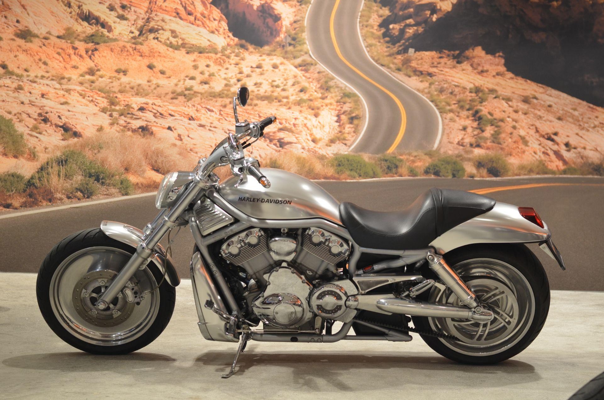HARLEY-DAVIDSON VRSCA 1130 V-Rod-image-2