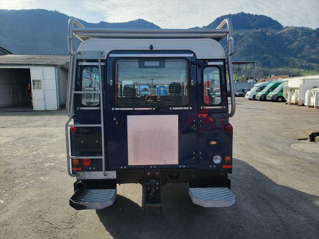 LAND ROVER Defender 110 SW 2.5 Td5-image-3