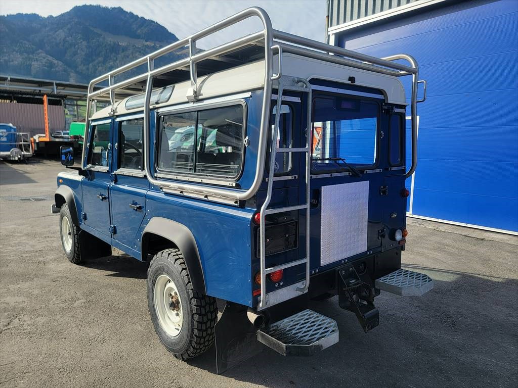 LAND ROVER Defender 110 SW 2.5 Td5-image-2