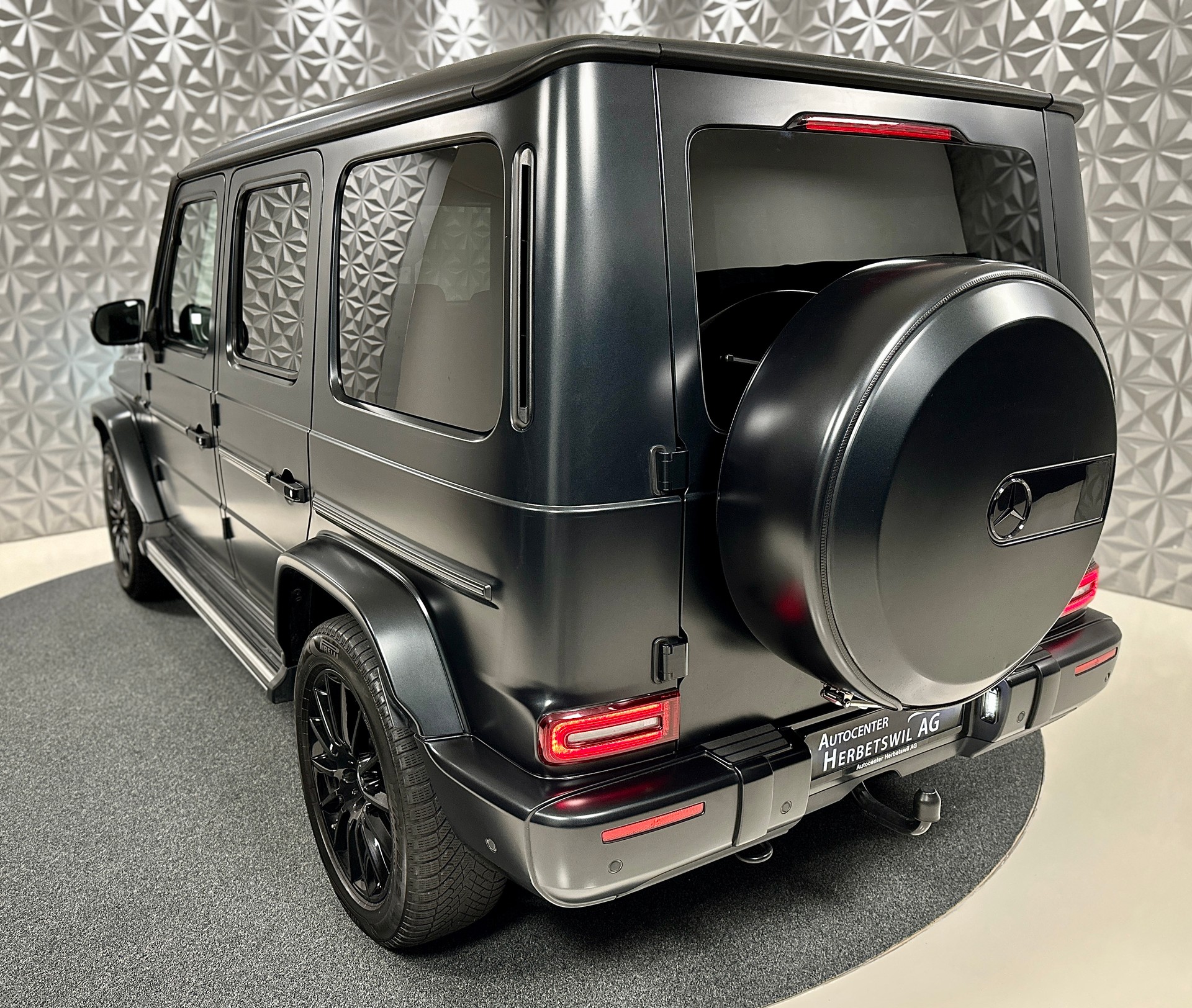 MERCEDES-BENZ G 400 d AMG Line 9G-Tronic-image-10
