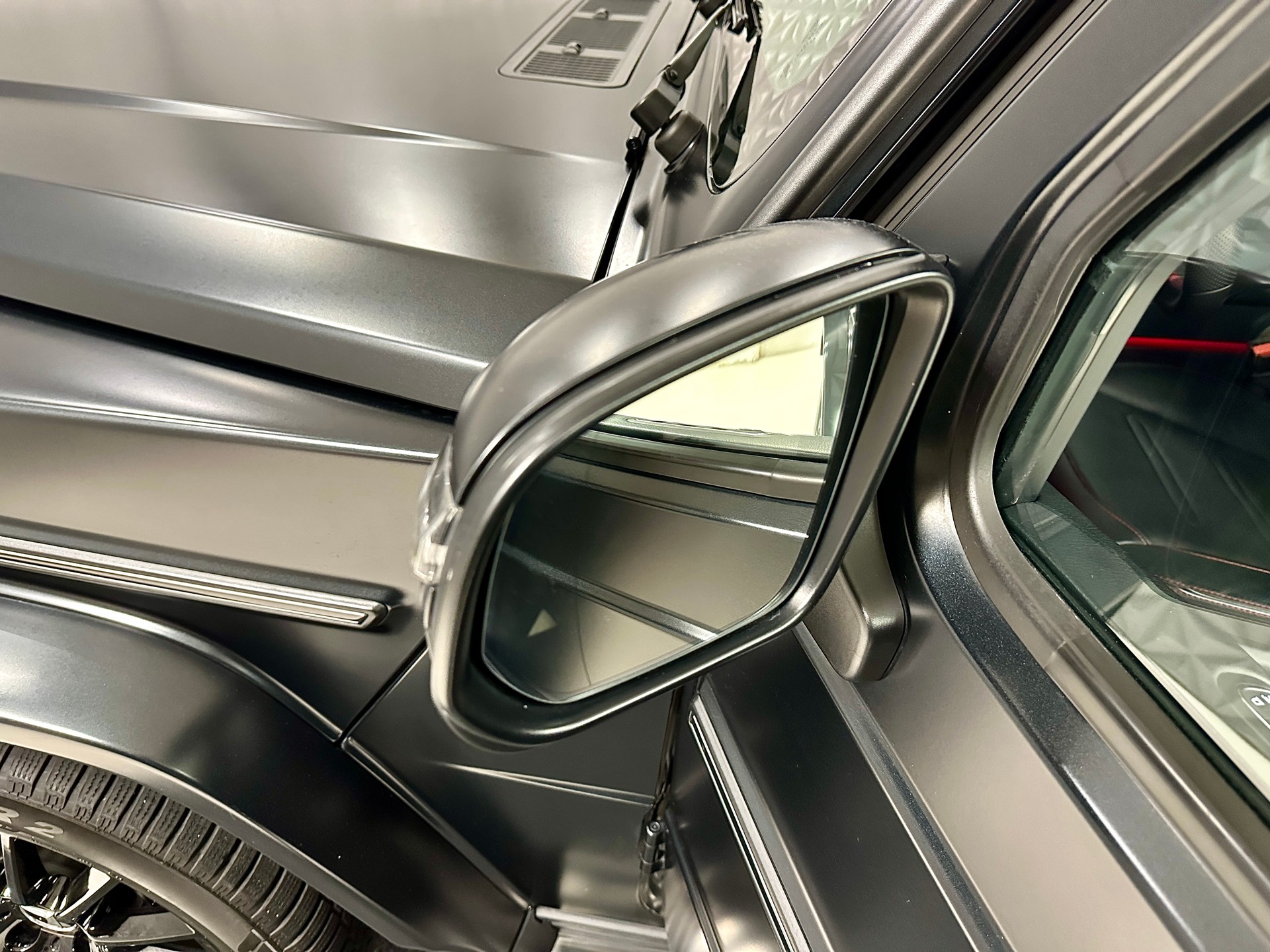 MERCEDES-BENZ G 400 d AMG Line 9G-Tronic-image-14