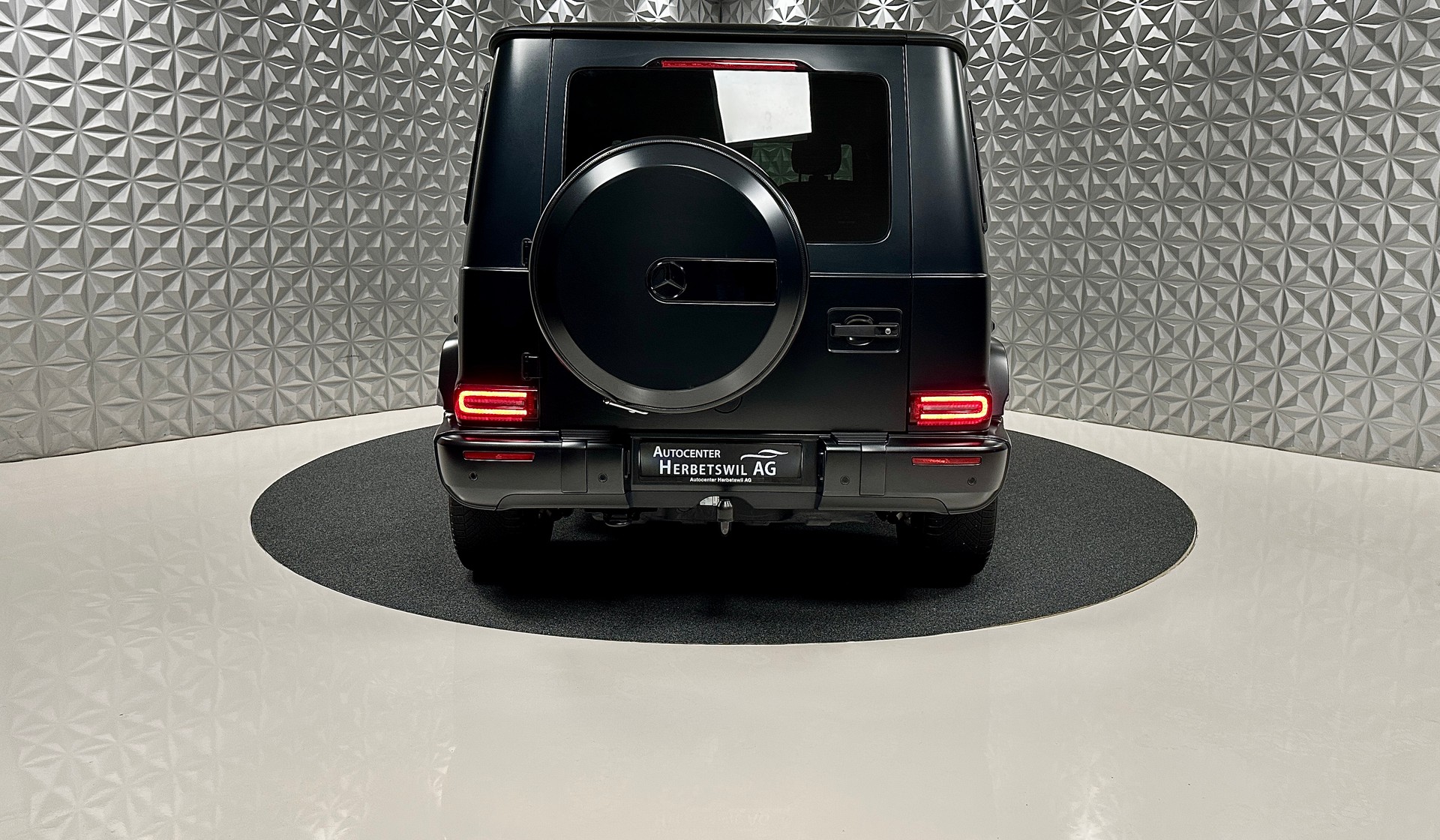 MERCEDES-BENZ G 400 d AMG Line 9G-Tronic-image-5