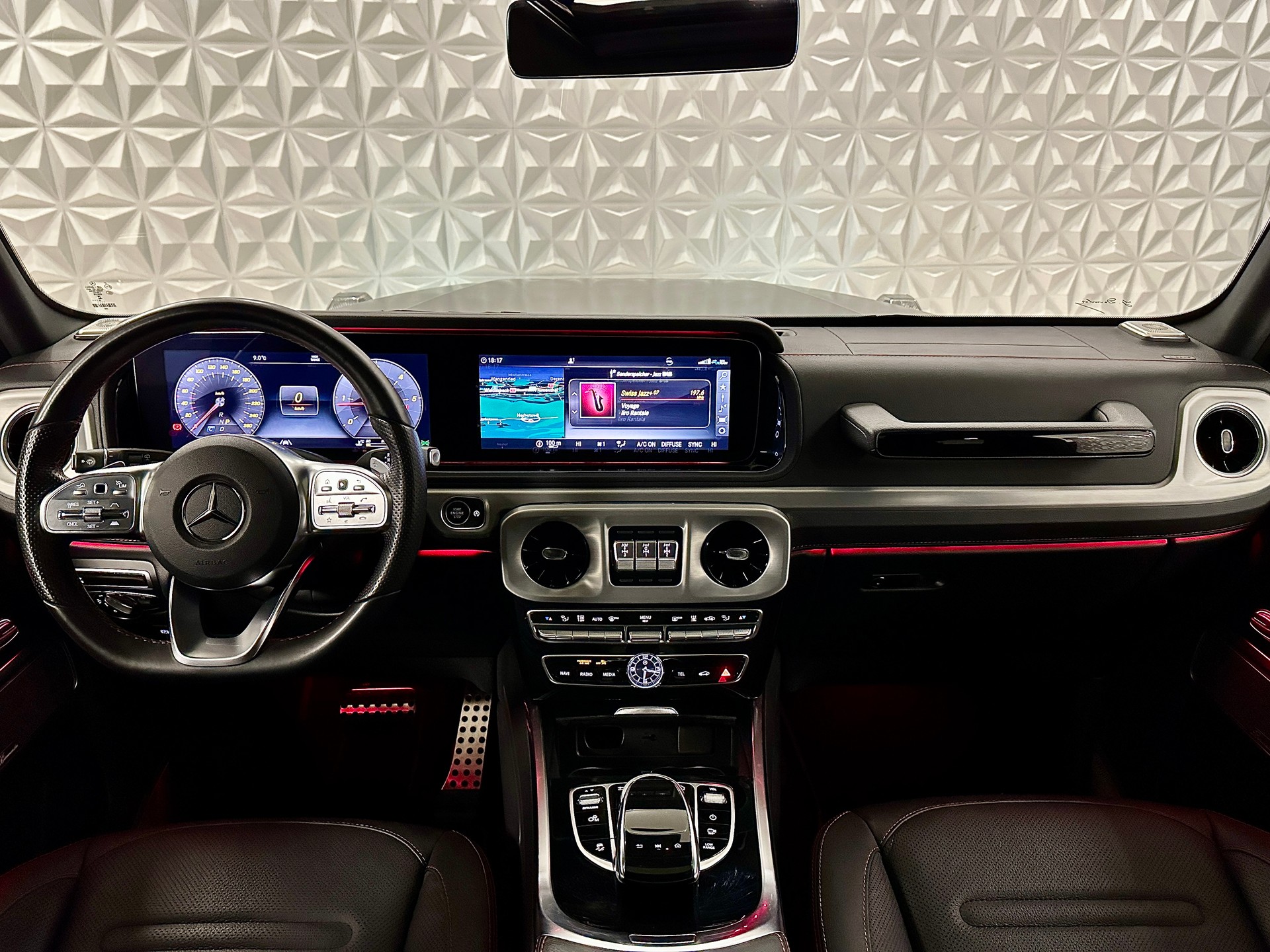 MERCEDES-BENZ G 400 d AMG Line 9G-Tronic-image-17