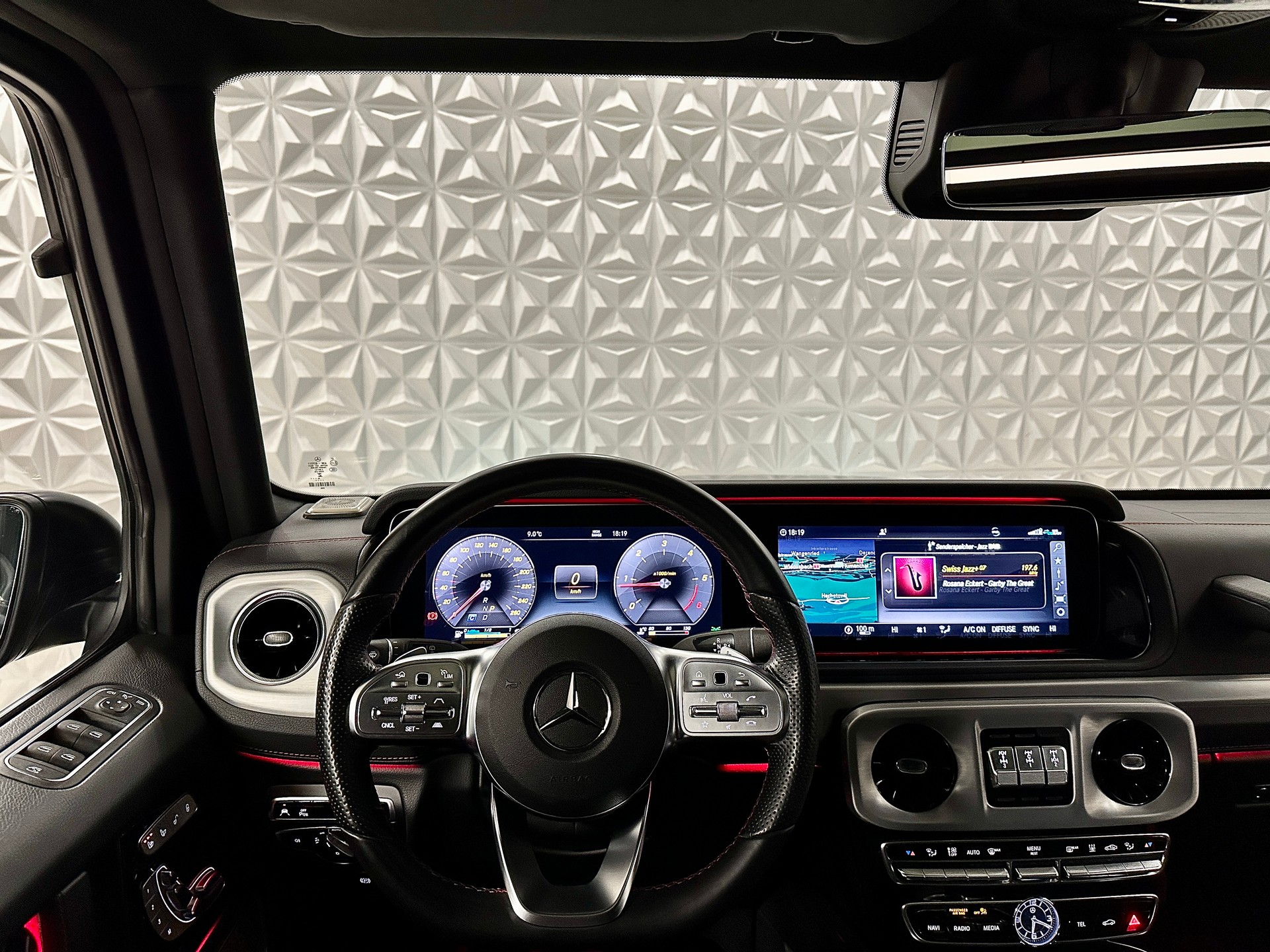 MERCEDES-BENZ G 400 d AMG Line 9G-Tronic-image-27