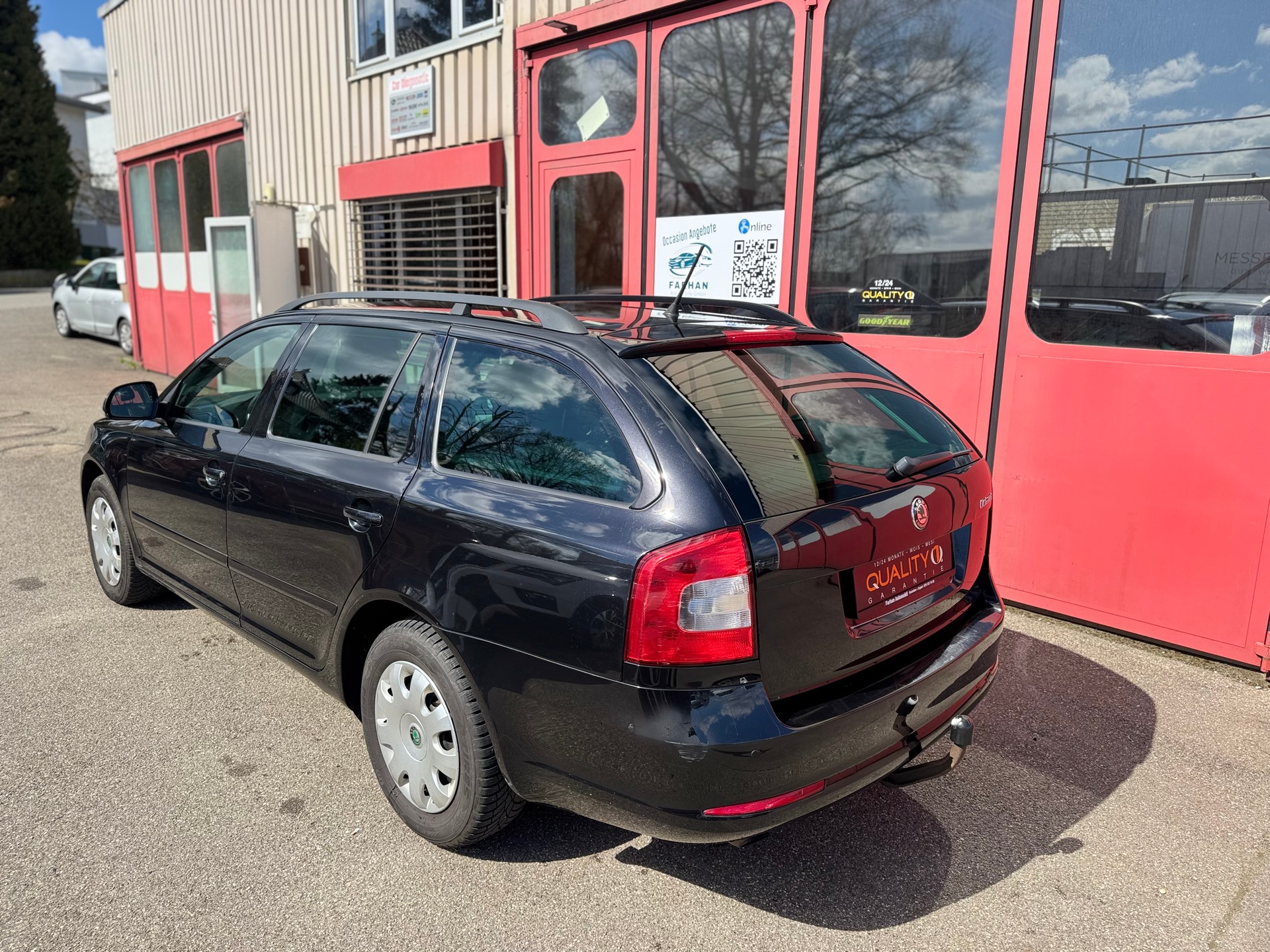 SKODA Octavia Combi 1.6 TDI Elegance DSG-image-5