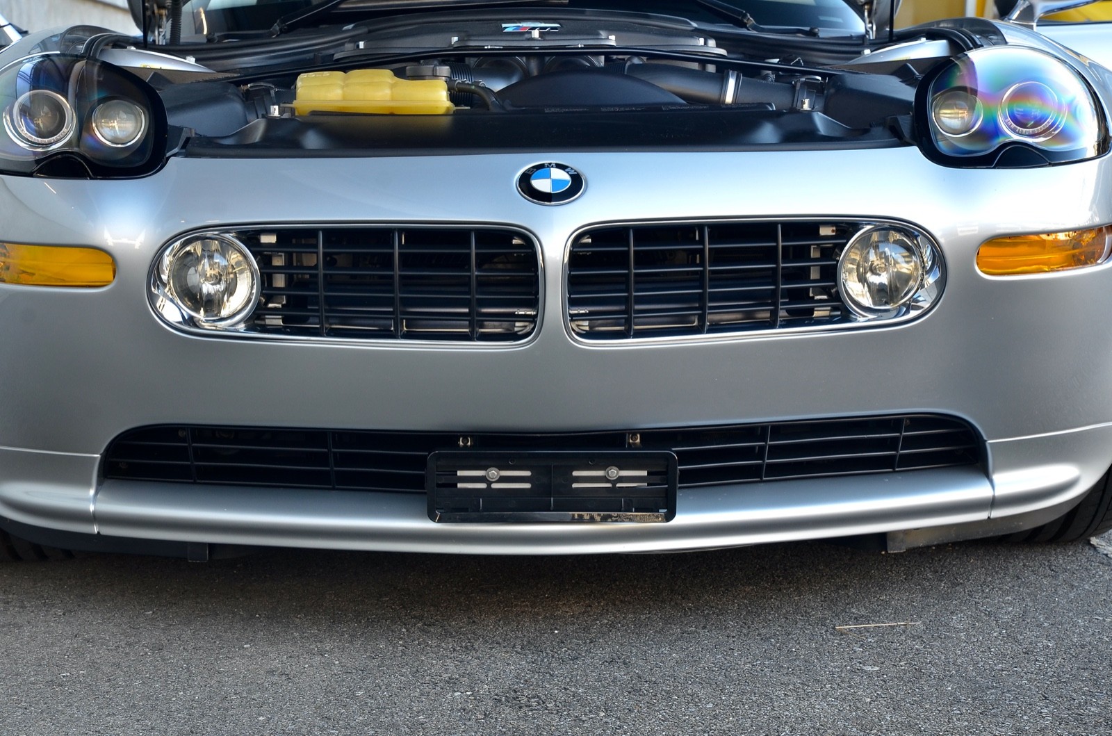 BMW Z8 Roadster-image-23