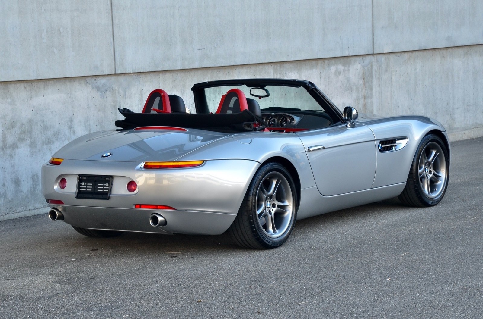 BMW Z8 Roadster-image-3