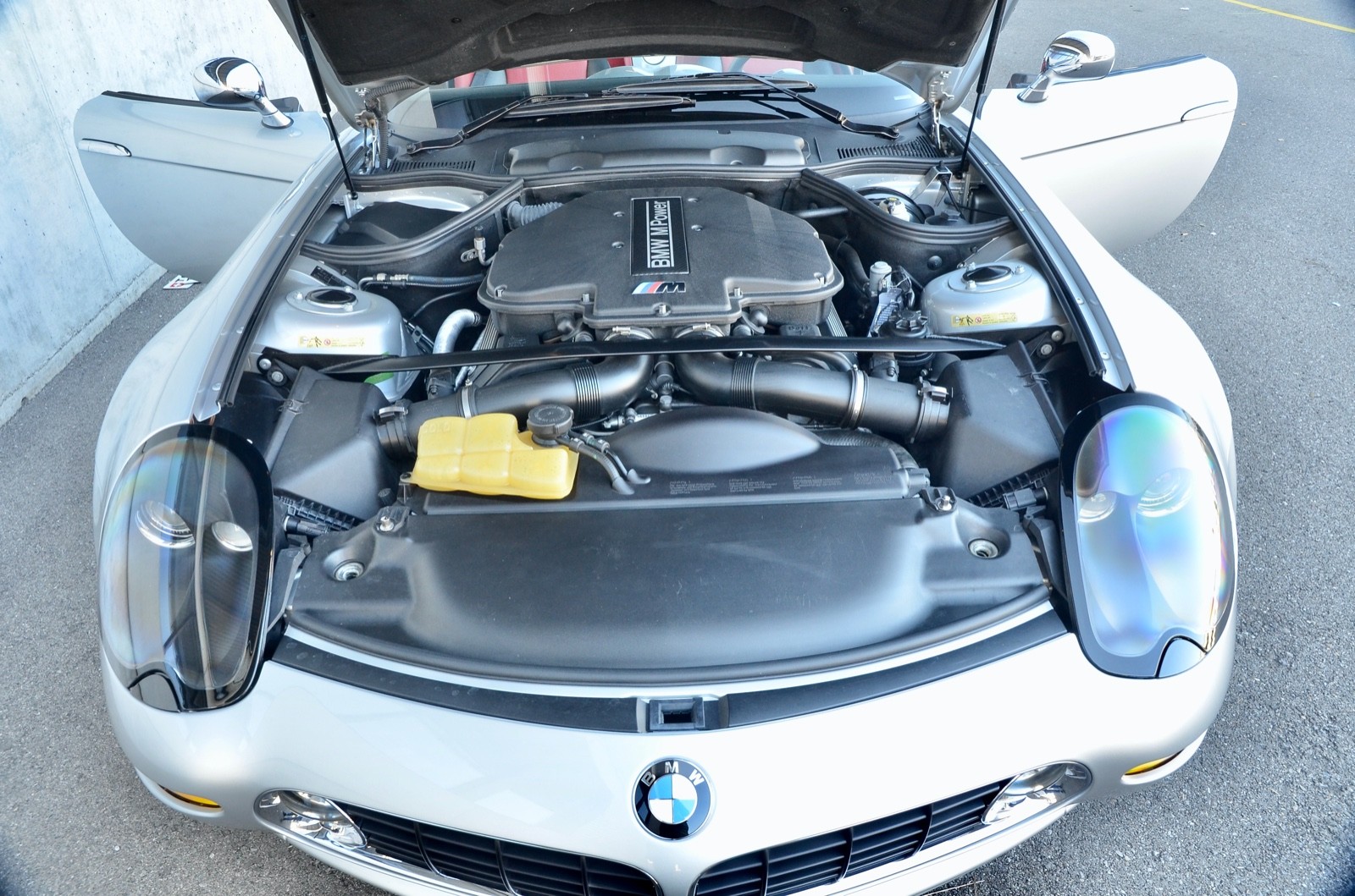 BMW Z8 Roadster-image-24