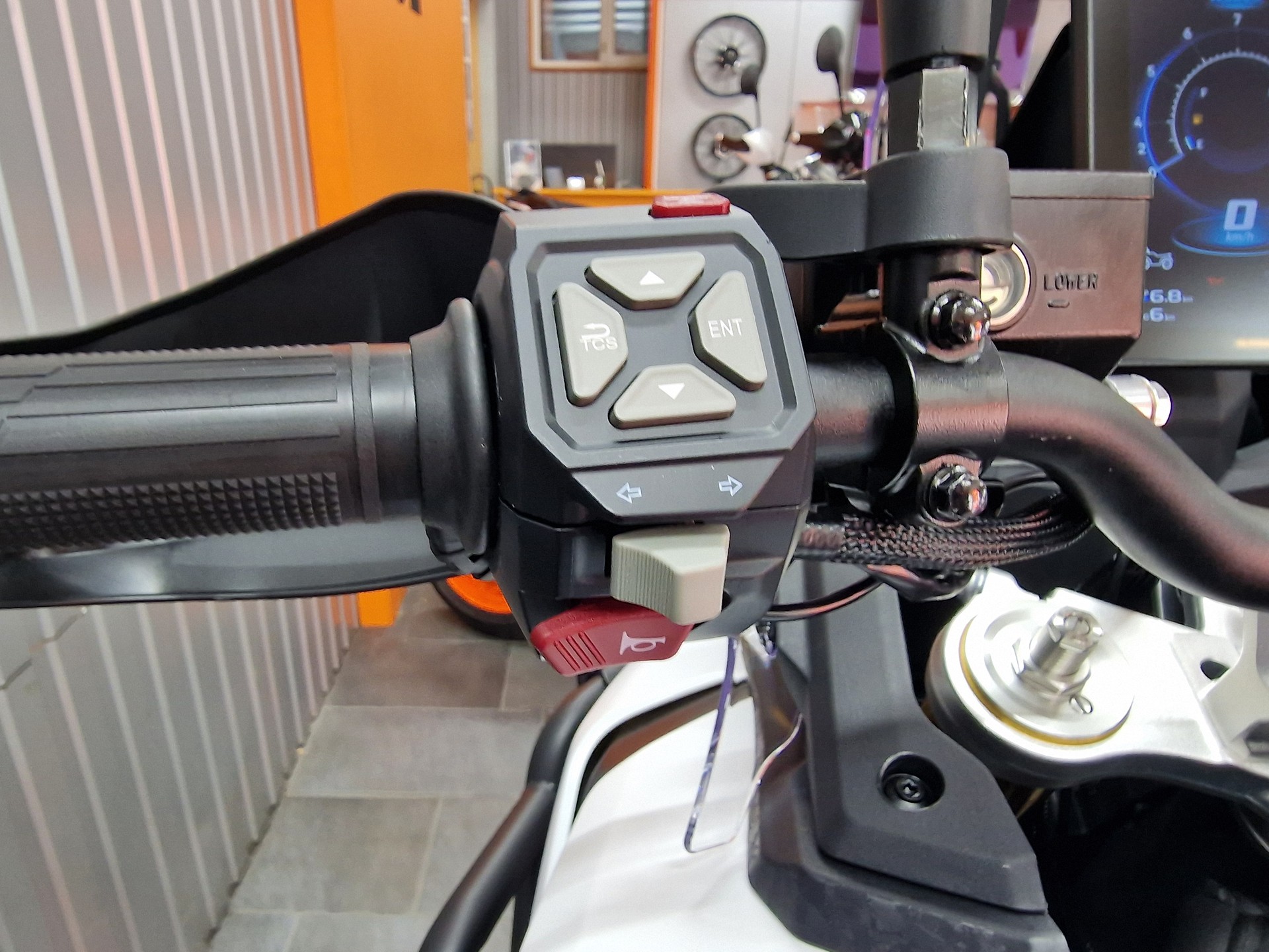 VOGE 800 DS Rally-image-10