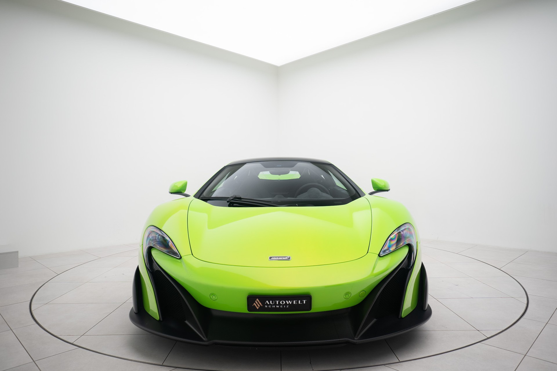 McLAREN 675LT Coupé 3.8 V8 SSG-showroom-element-3