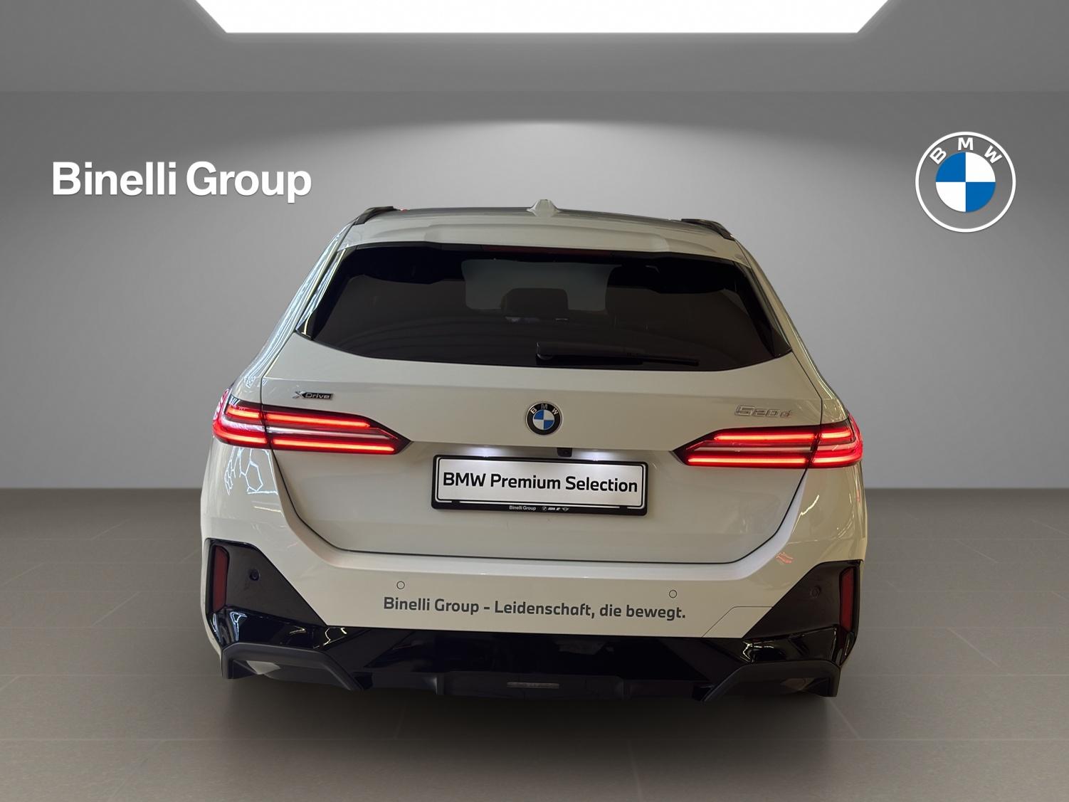 BMW 520d xDrive Touring M Sport-showroom-element-3