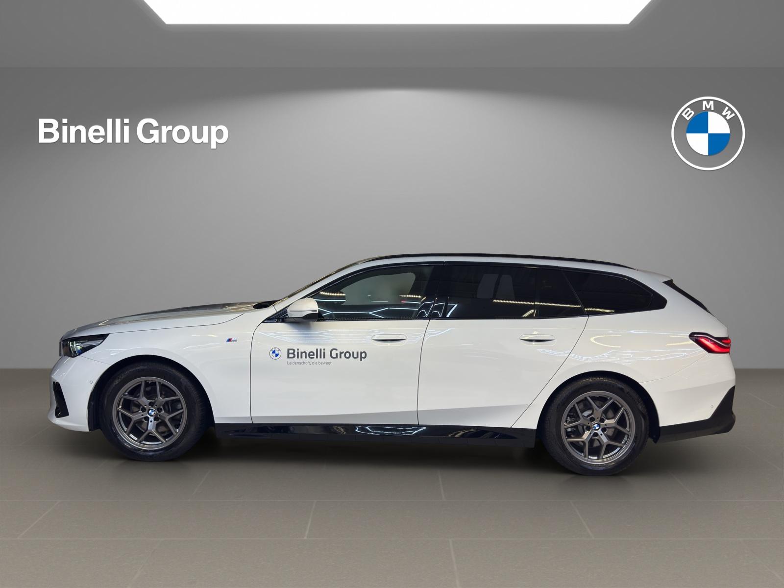 BMW 520d xDrive Touring M Sport-showroom-element-1