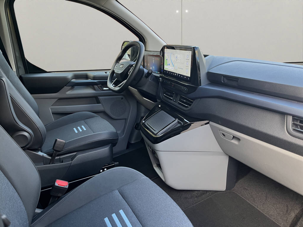FORD E-Tourneo C Bus 340 L1 Active-image-8