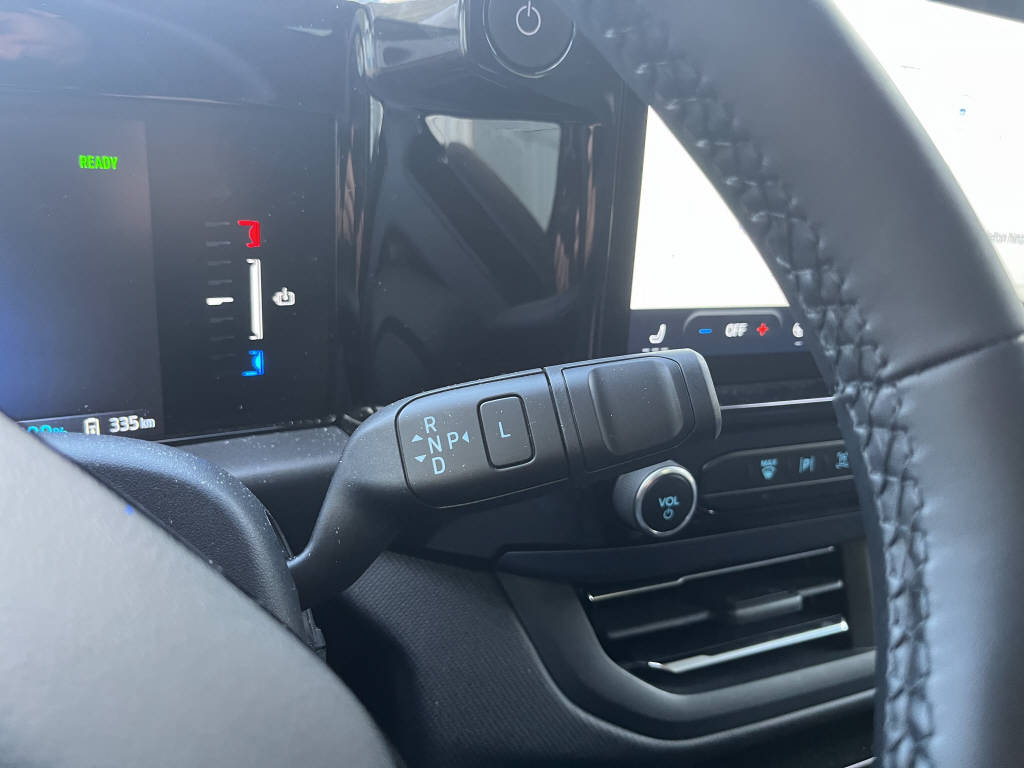 FORD E-Tourneo C Bus 340 L1 Active-image-15