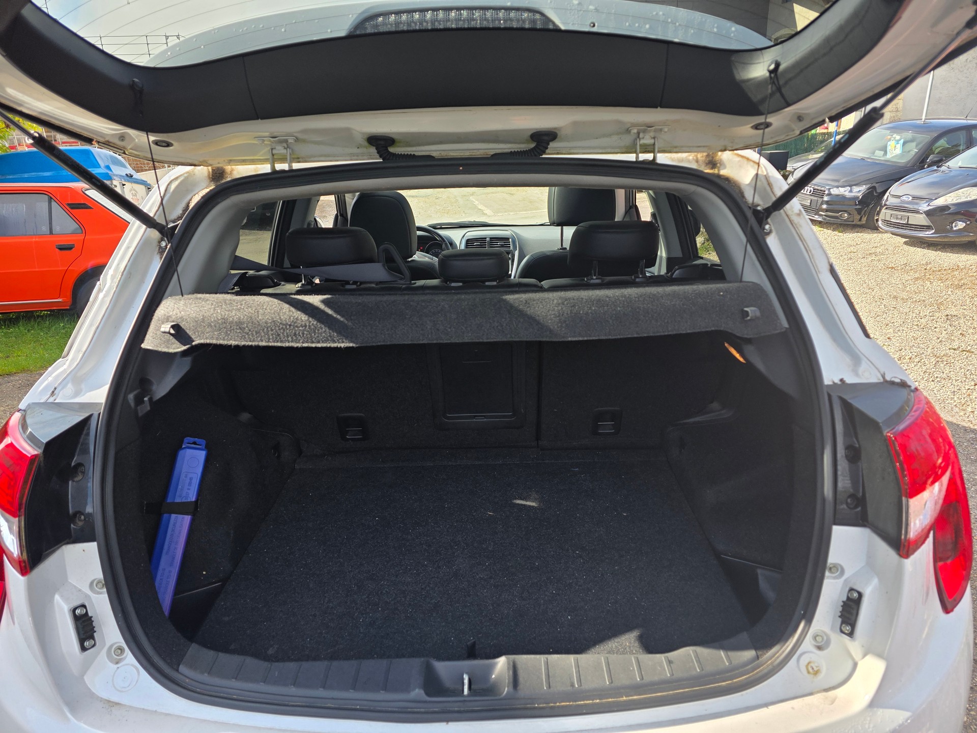 CITROEN C4 Aircross 1.6 HDi Exclusive 4WD-image-11