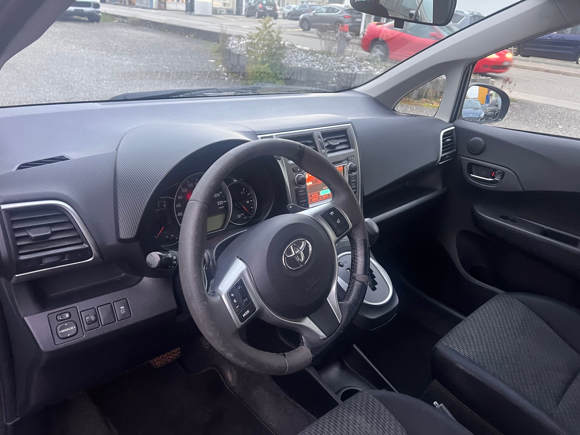 TOYOTA Verso-S 1.33 Linea Luna Multidrive S-image-10