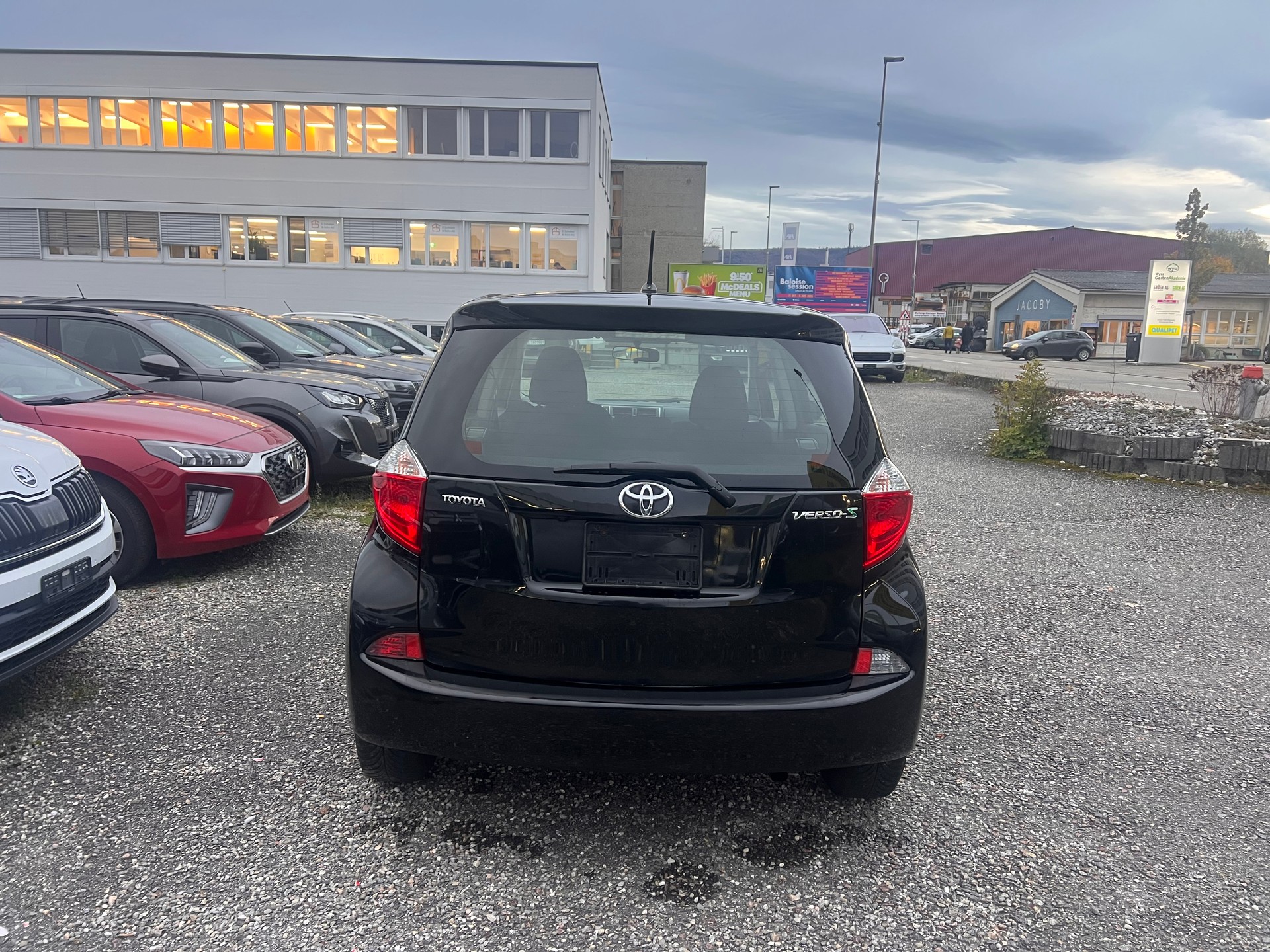 TOYOTA Verso-S 1.33 Linea Luna Multidrive S-showroom-element-3