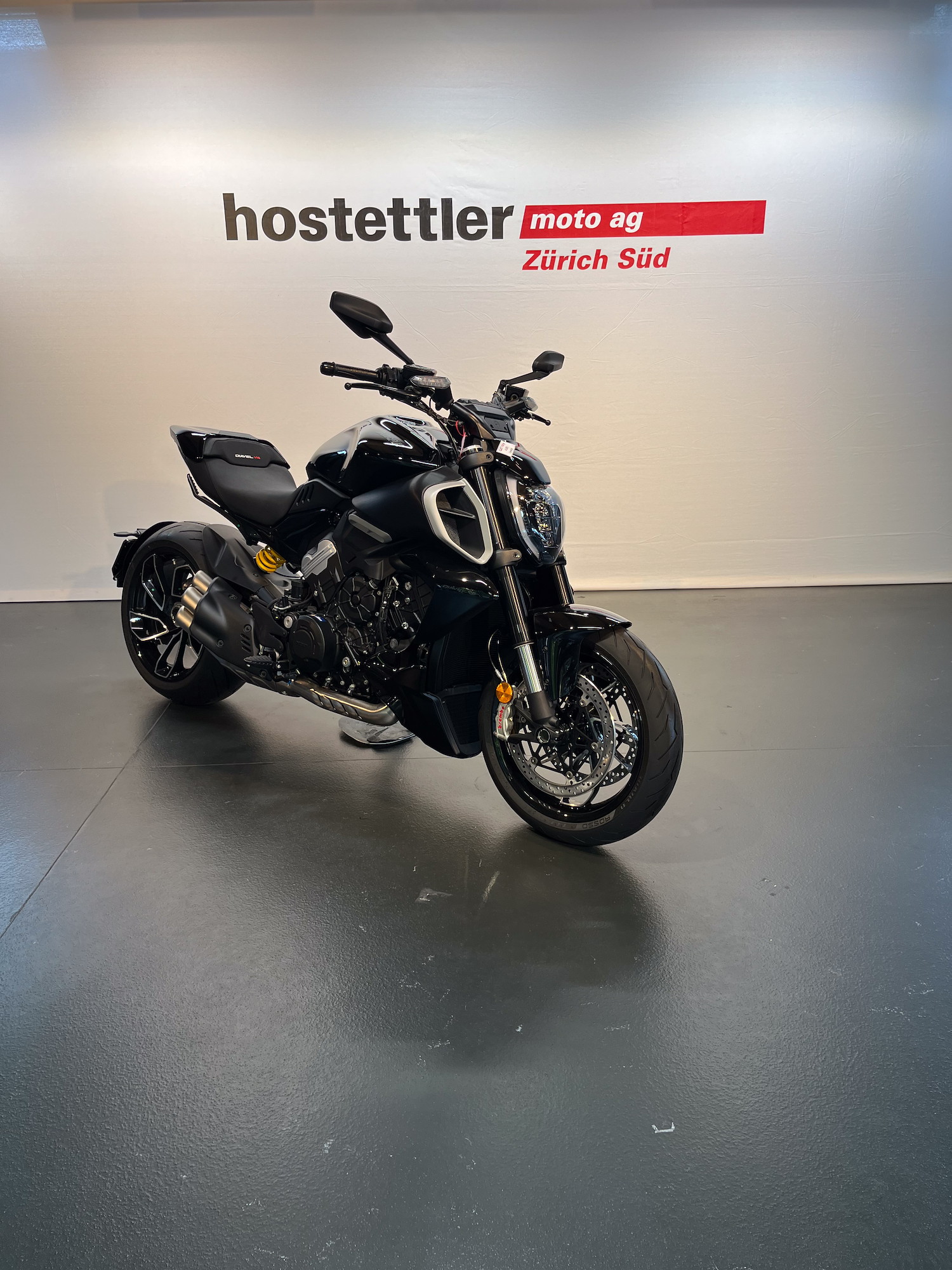 DUCATI 1160 Diavel V4 ABS-image-2