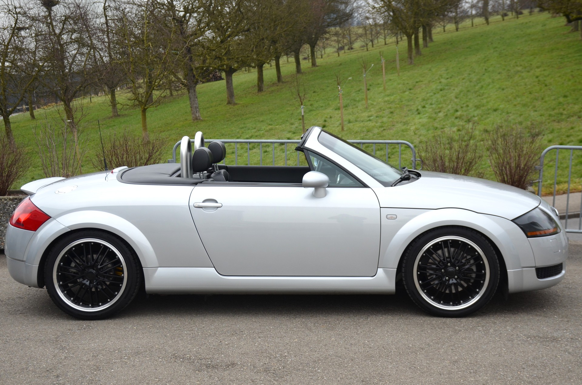 AUDI TT Roadster 1.8 T quattro-image-3