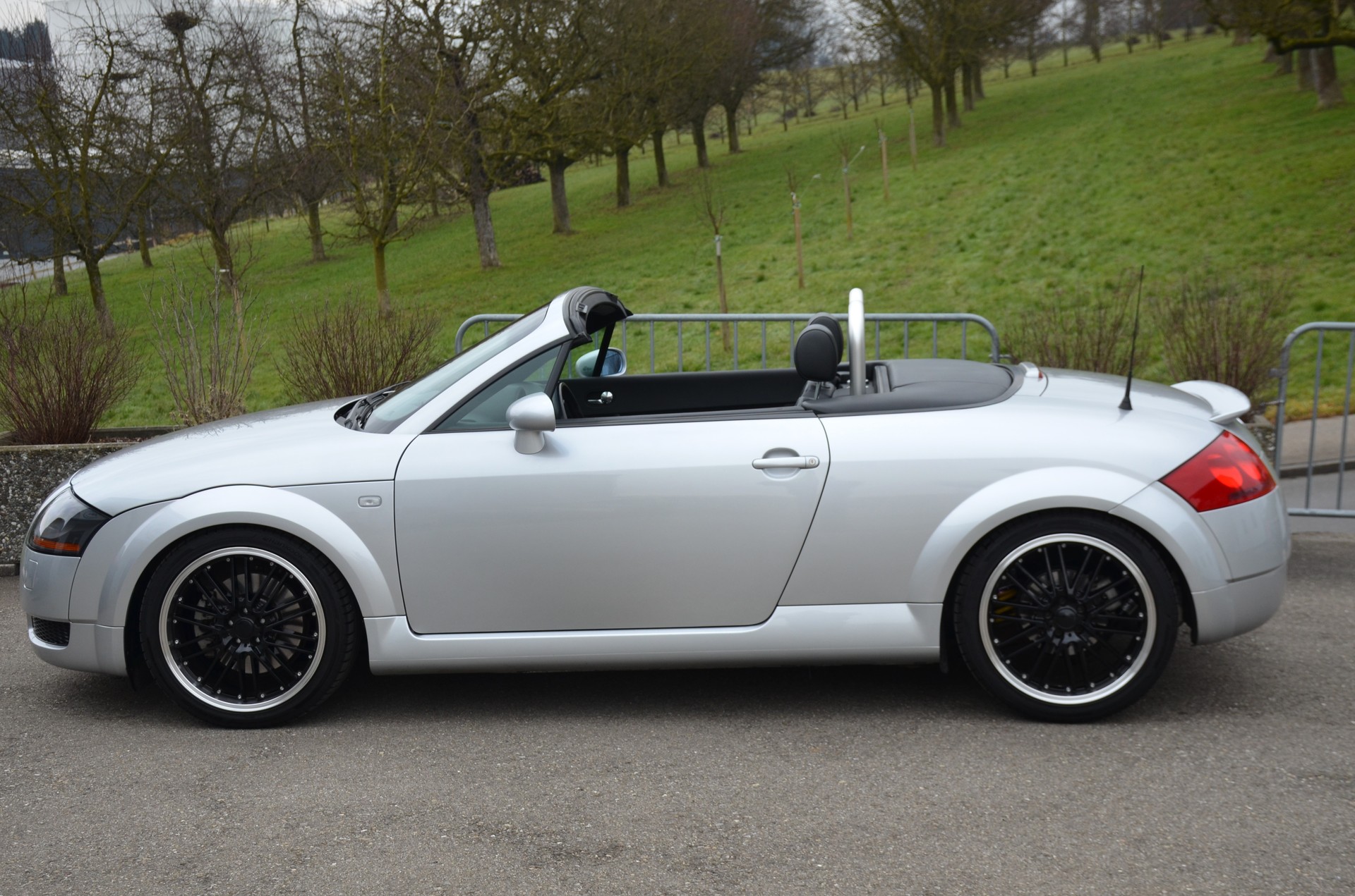 AUDI TT Roadster 1.8 T quattro-image-4