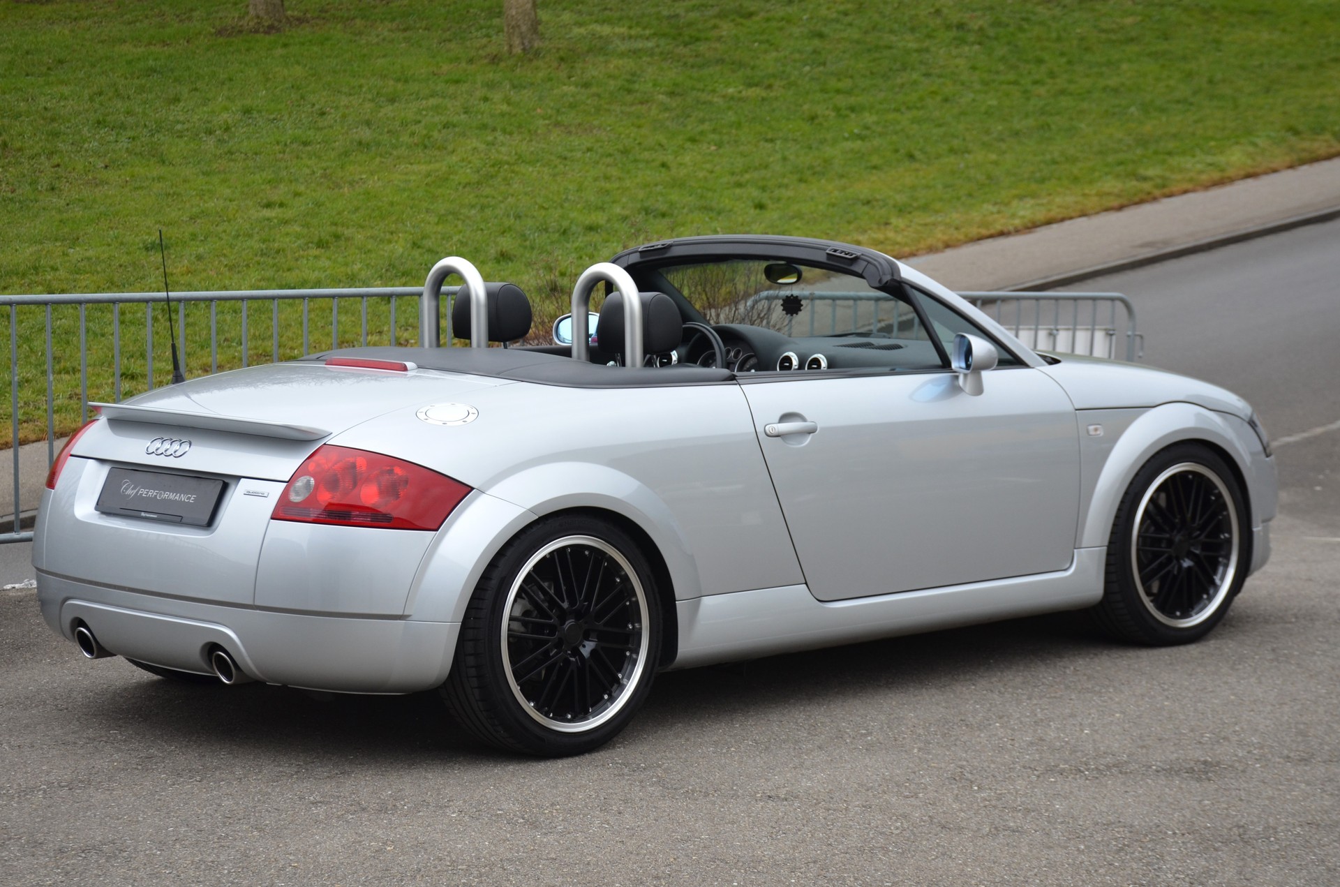 AUDI TT Roadster 1.8 T quattro-image-6